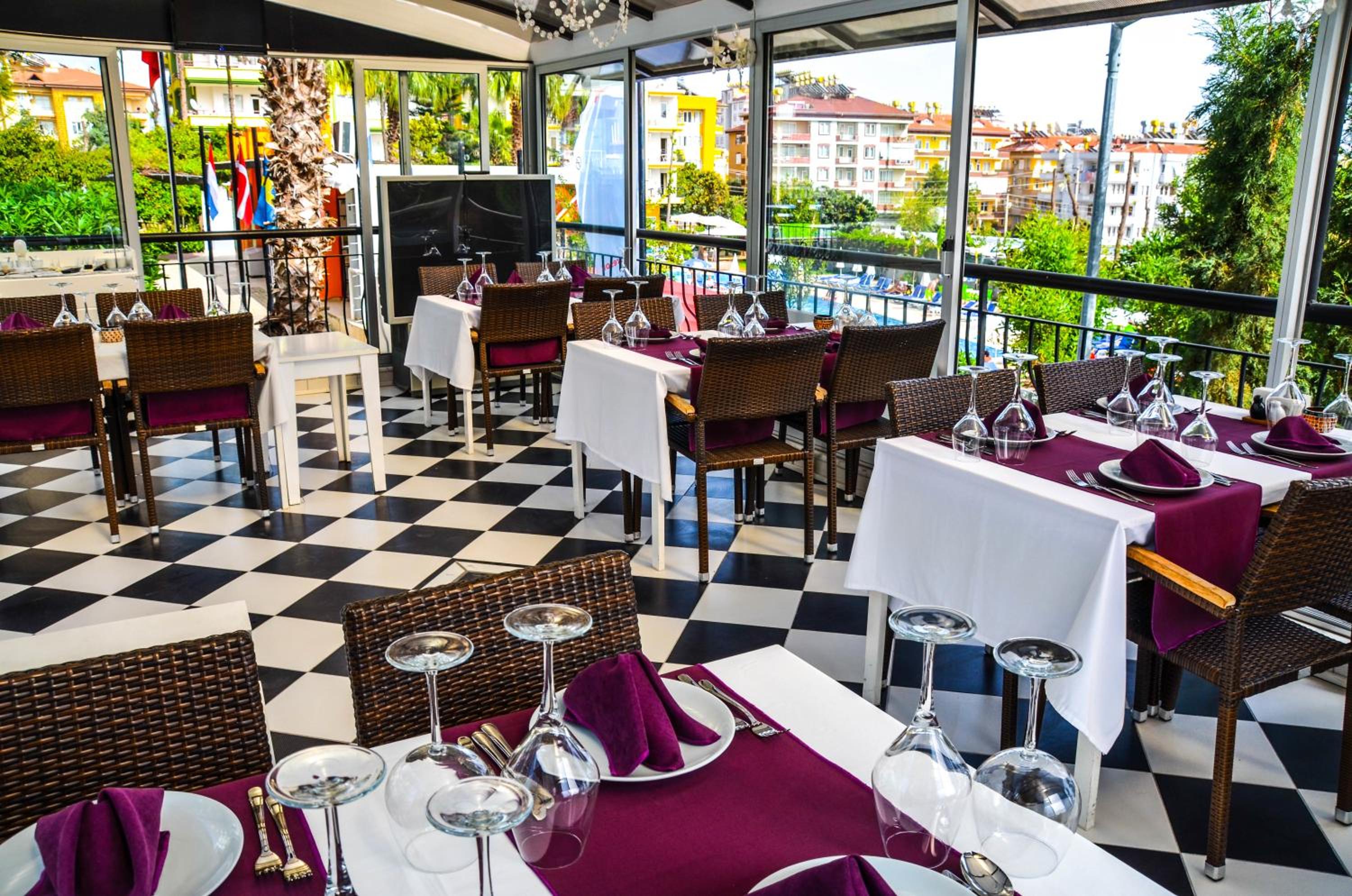 Ark Apart and Suite Hotel - Image 101