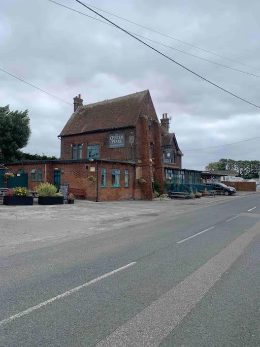 Whitstable, CW18, 2 bed park home, Alberta Holiday Park