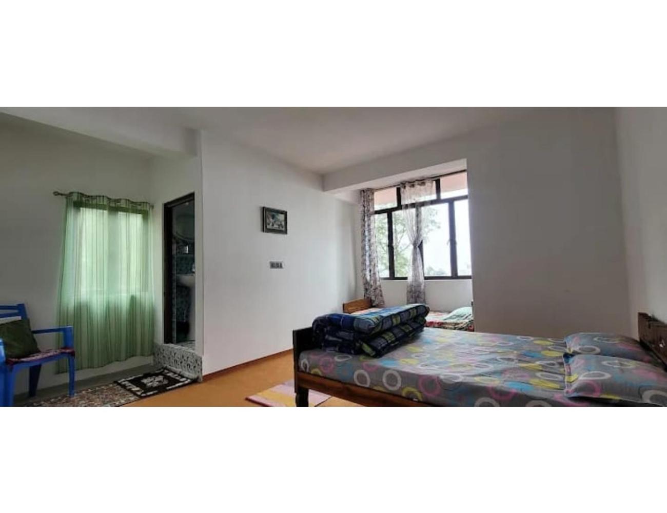 Basudhalaya Home Stay, Darjeeling view 3