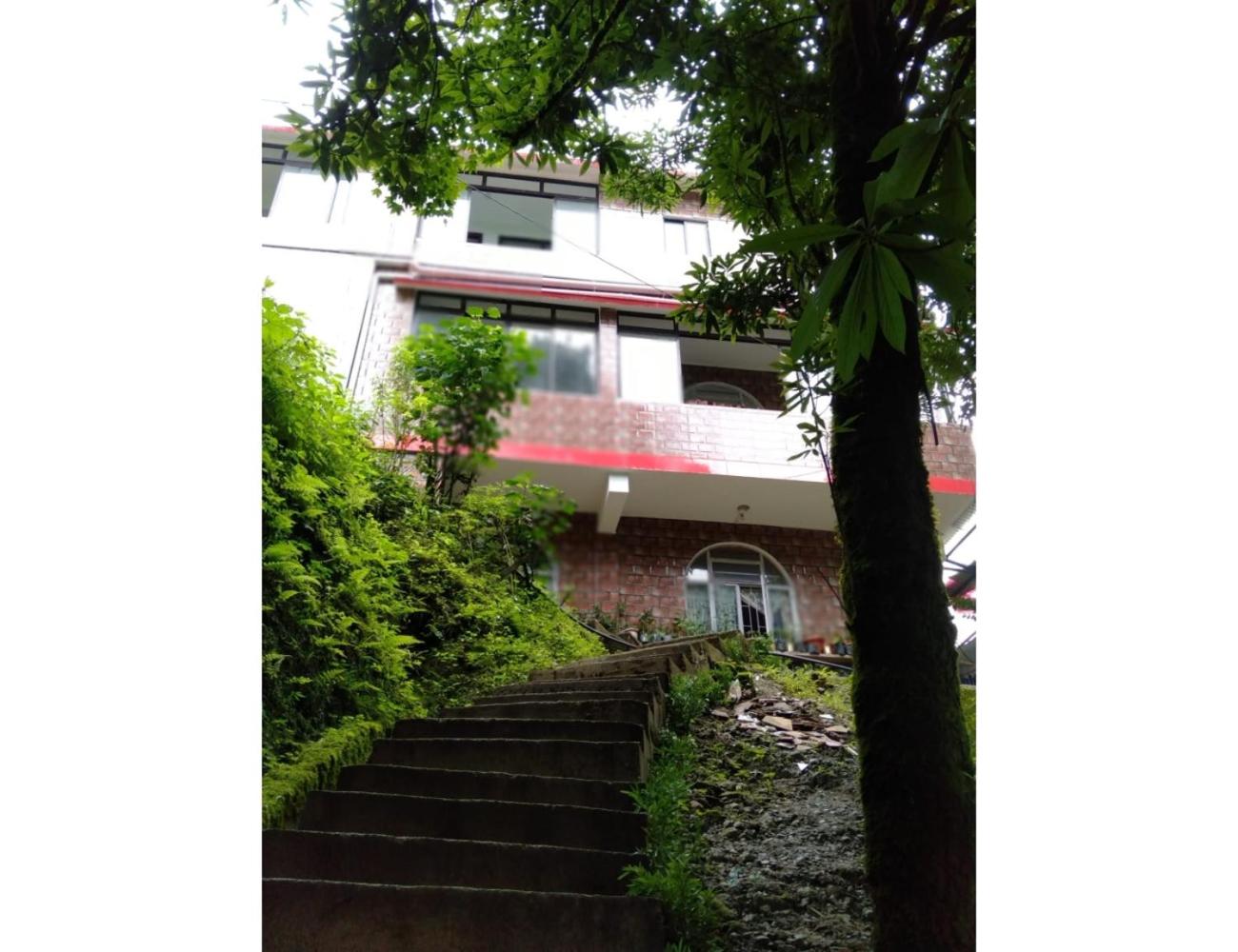 Basudhalaya Home Stay, Darjeeling view 2