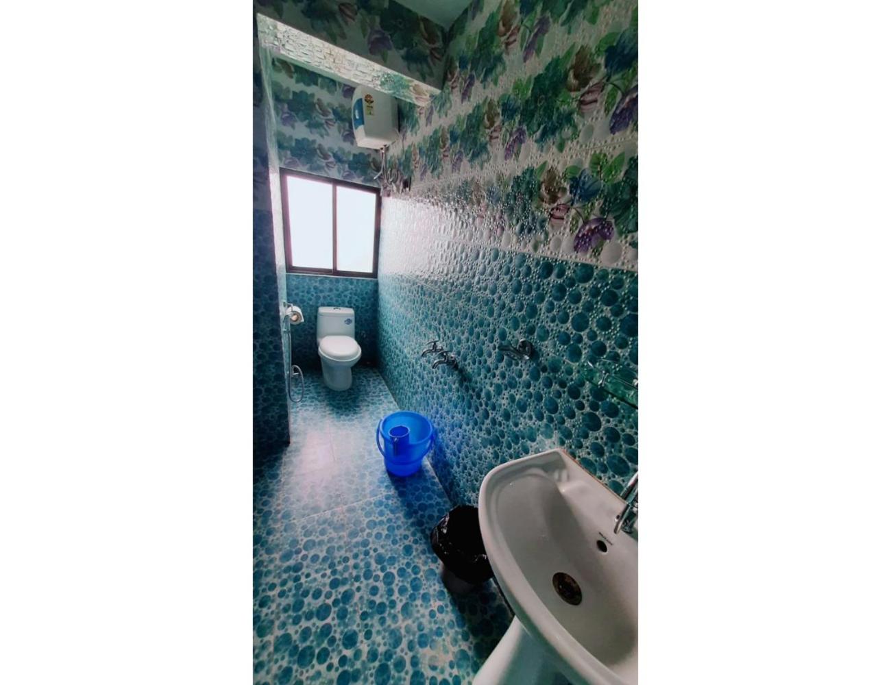 Photo 9