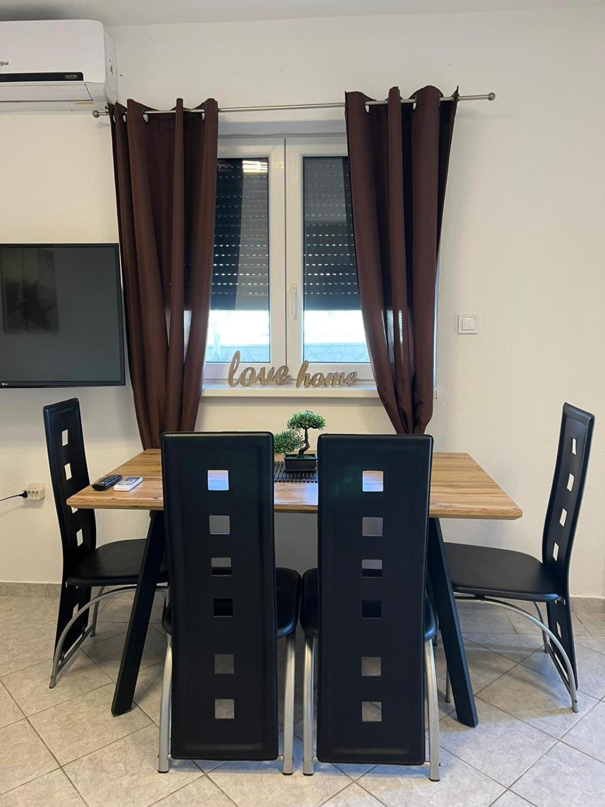 Apartmani Frane