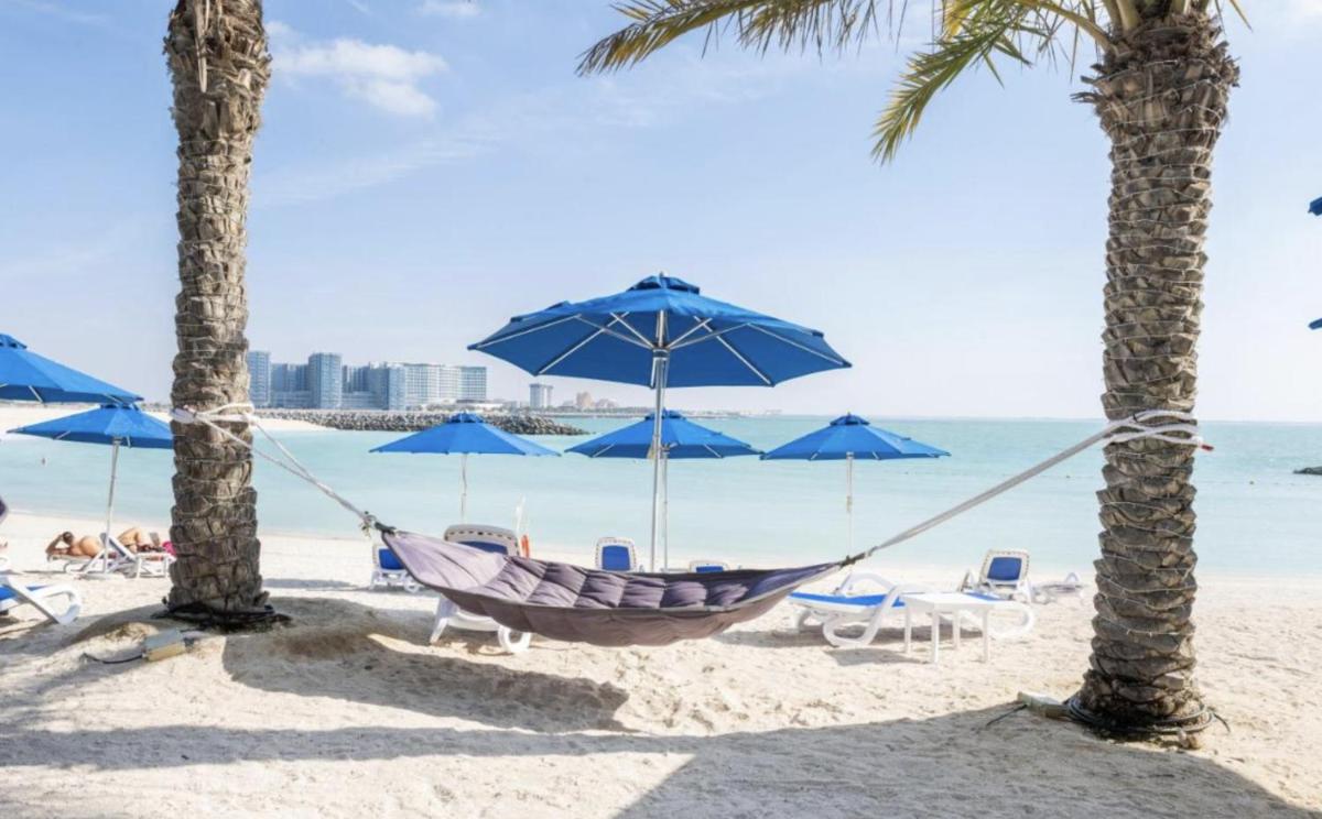 Summer By The Sea Ultra Luxe 1 bedroom Apartment with a private beach - Al Marjan Island