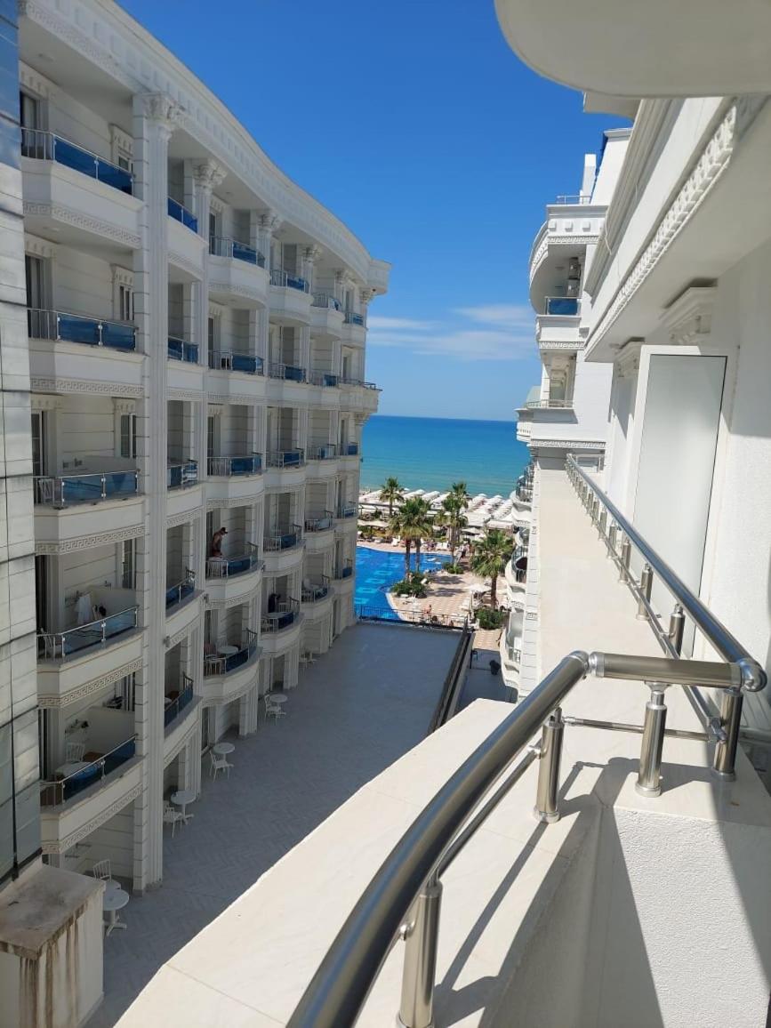 Armando Apartments