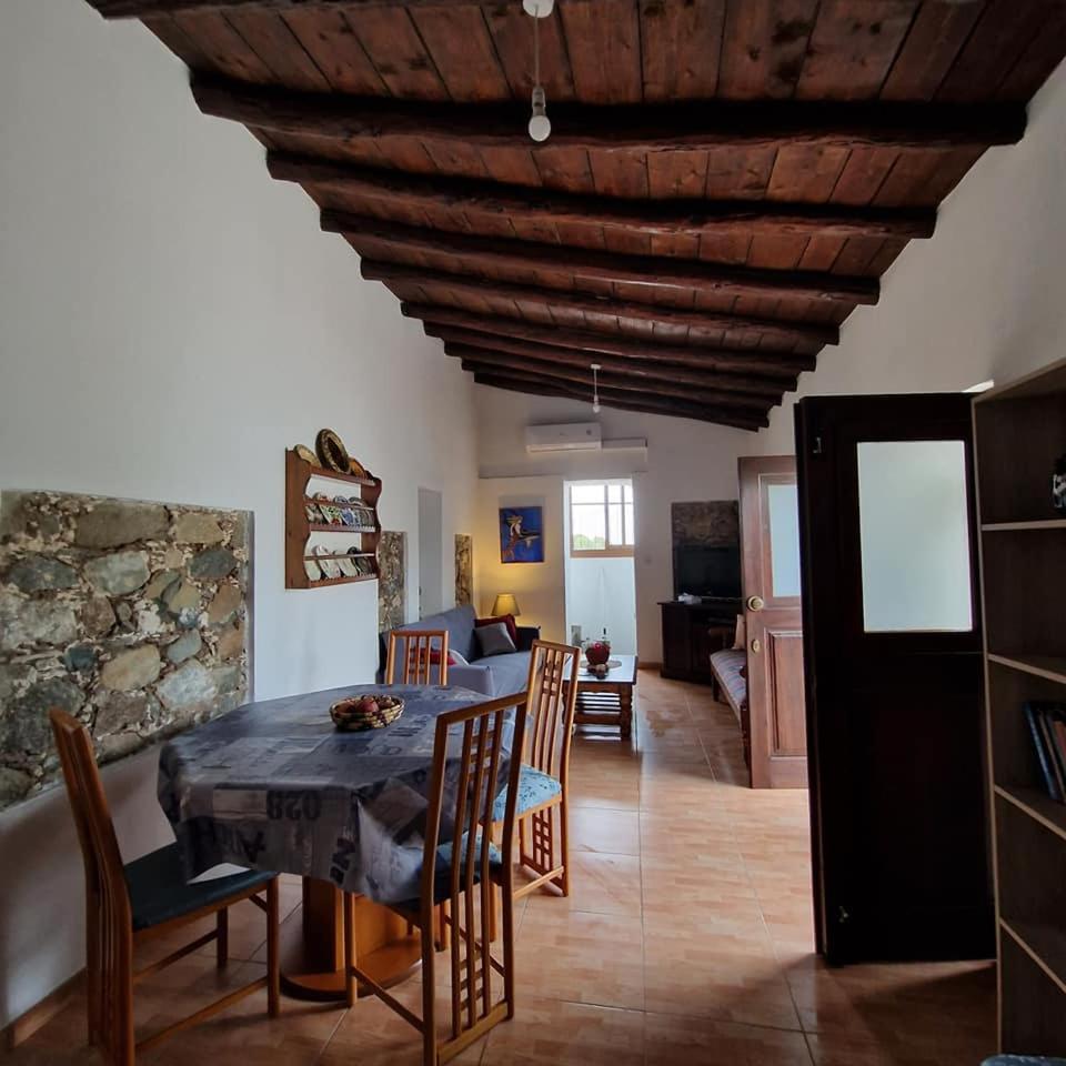 THE ROCK HOUSE - Beautiful countryside with mandarins oranges and olive trees,. Near Limassol at Eptagonia village.