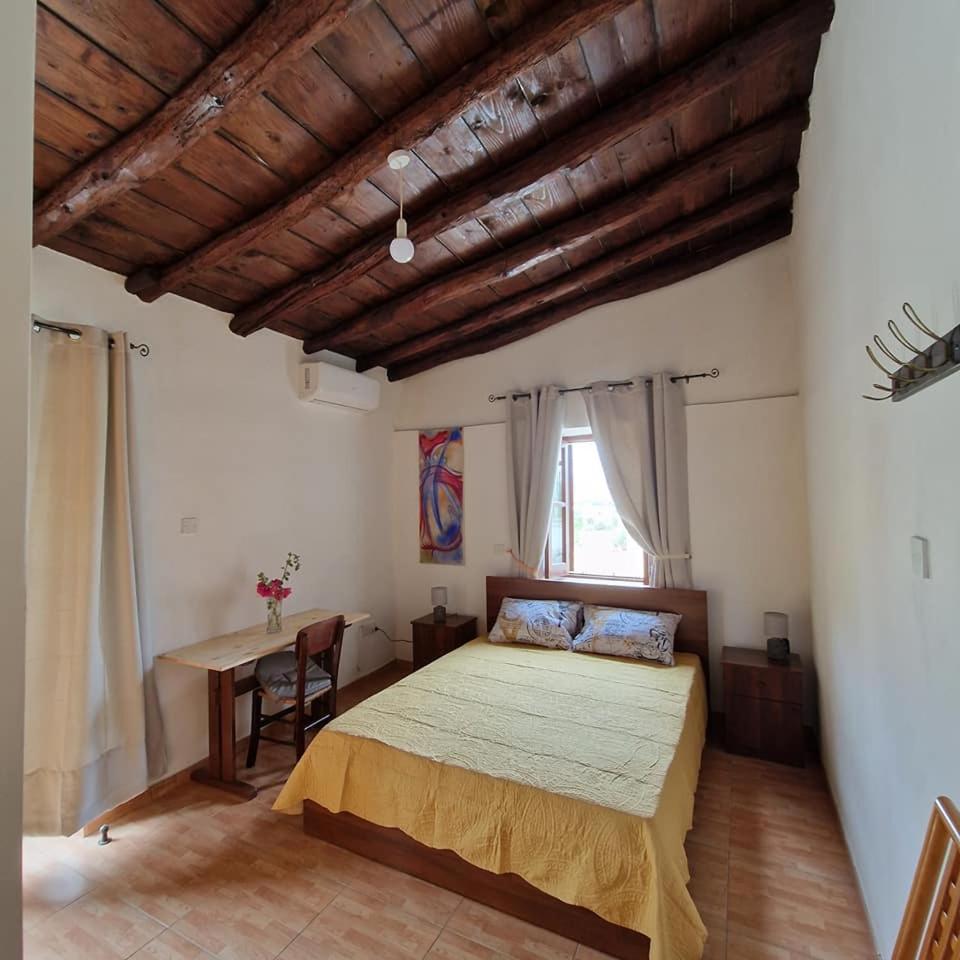 THE ROCK HOUSE - Beautiful countryside with mandarins oranges and olive trees,. Near Limassol at Eptagonia village.