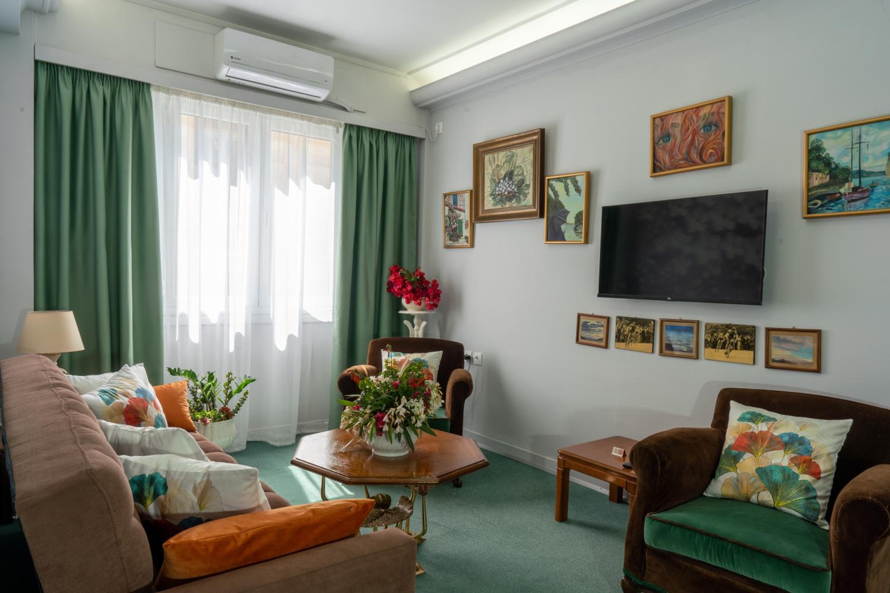lounge