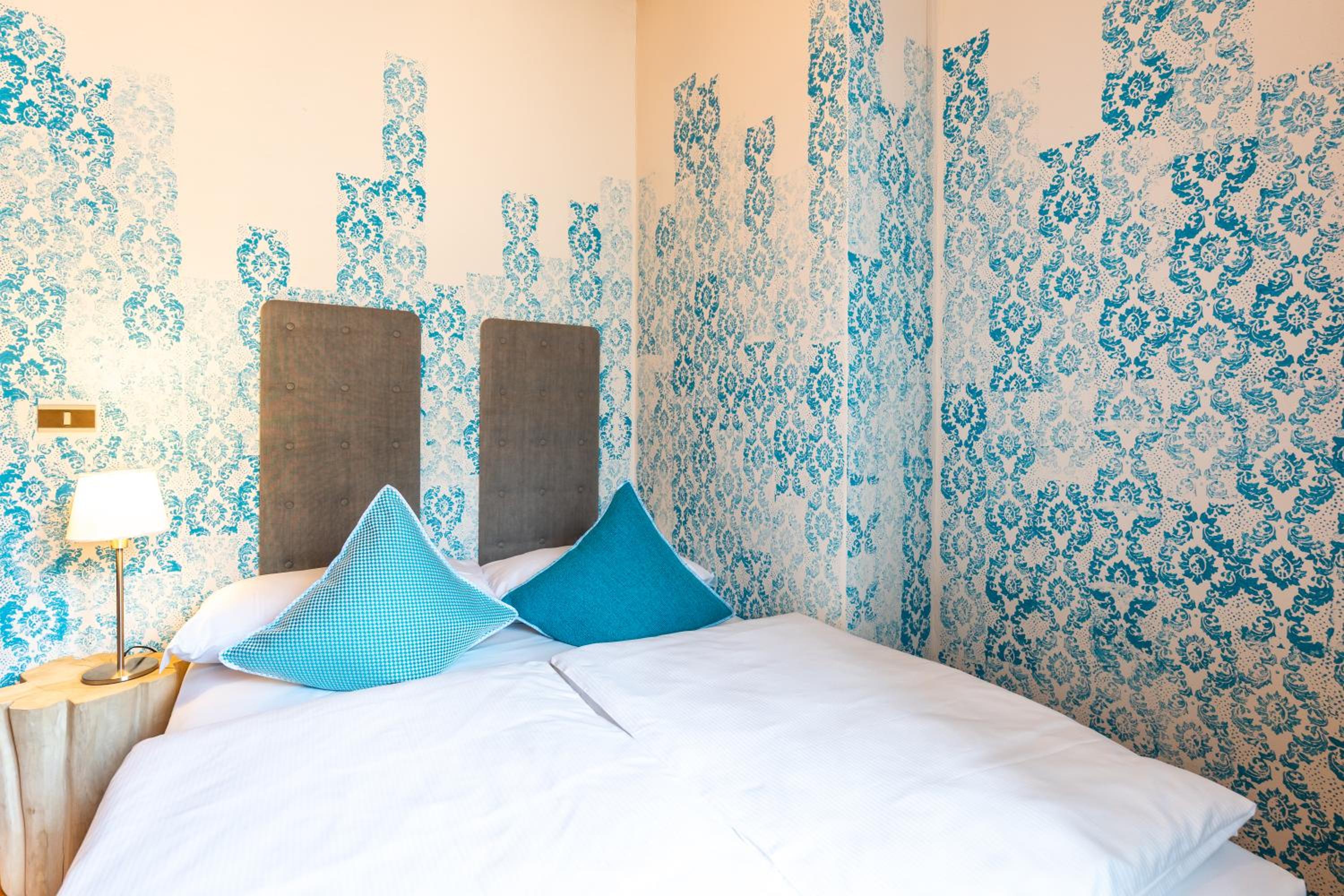 Sleep In Venzone en Venzone — hotel room