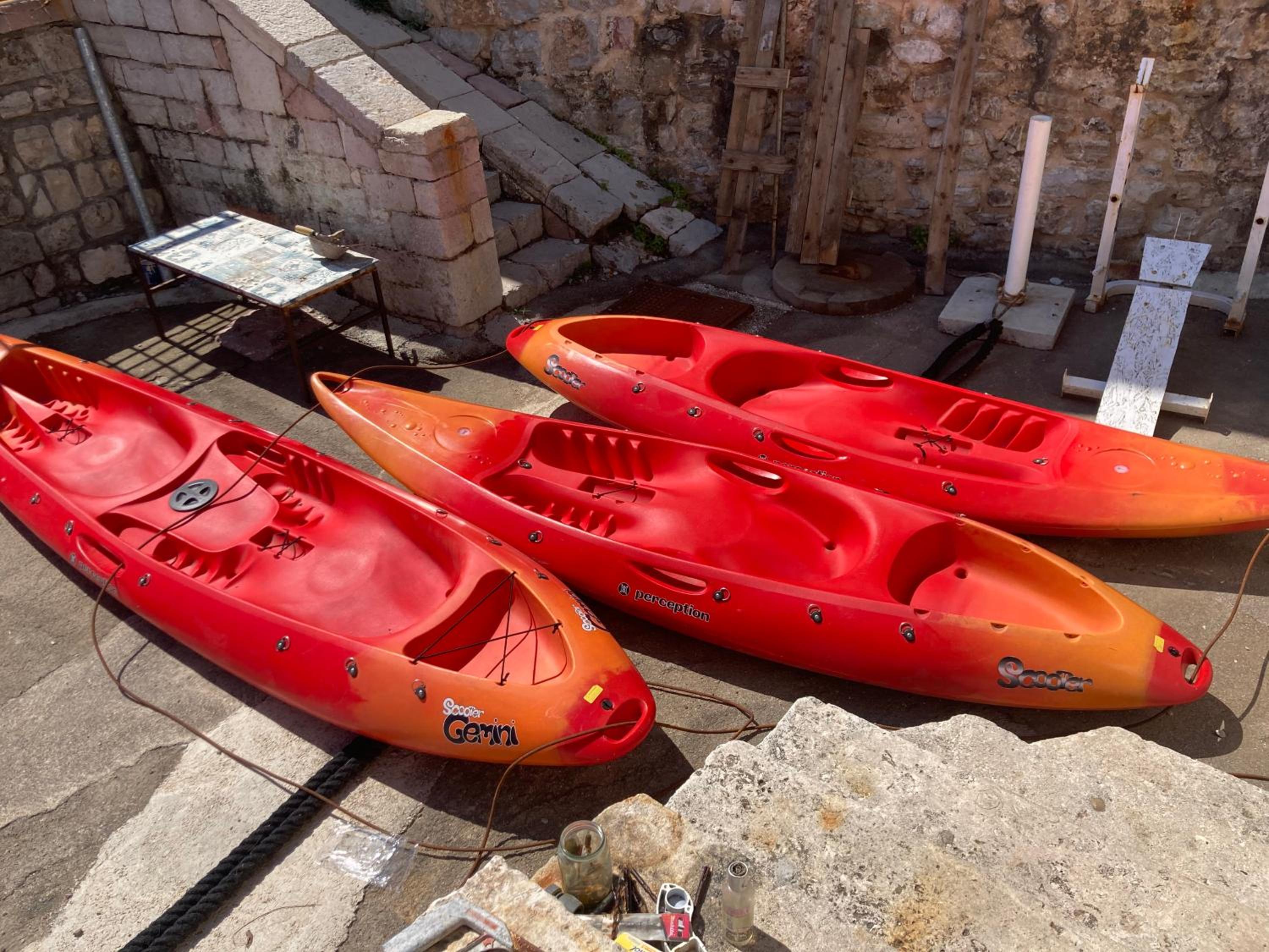 Plaža Stari Grad Budva pjena od mora Beach Apartman