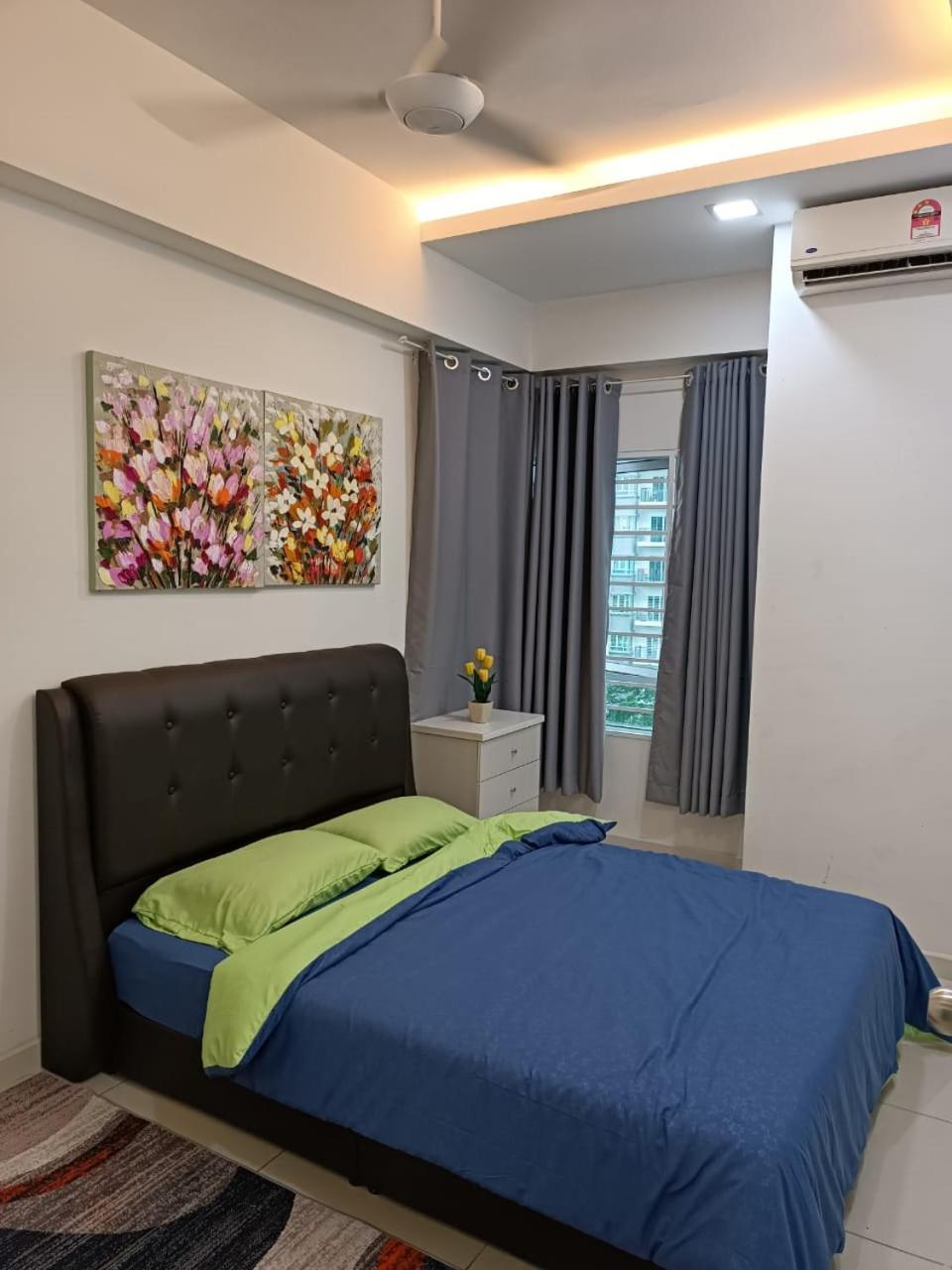 QAISARA D'SAVANNA HOMESTAY@SOUTHVILLE CITY photo 3