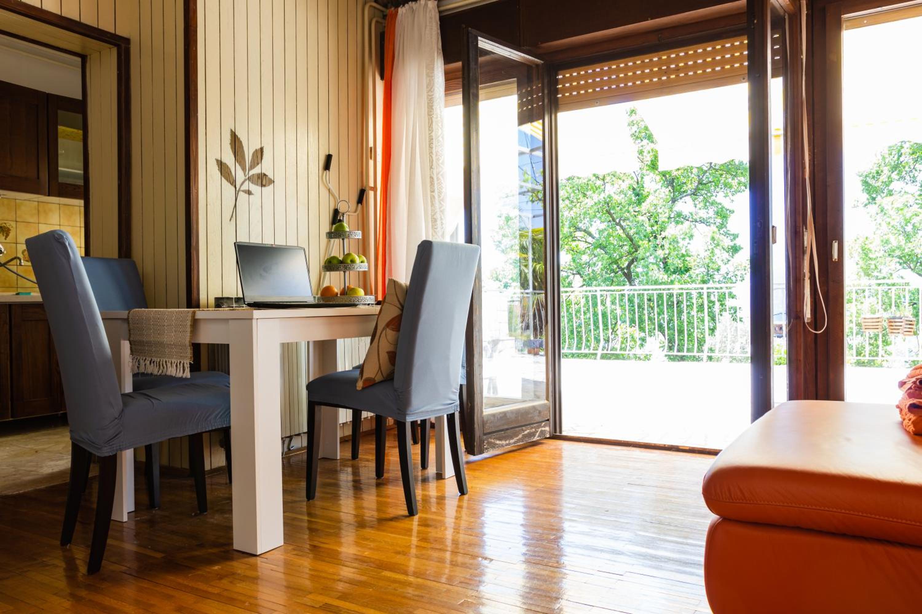 Sea View Suite With King Bed, 150Mbps WiFi And Patio Swing view 5