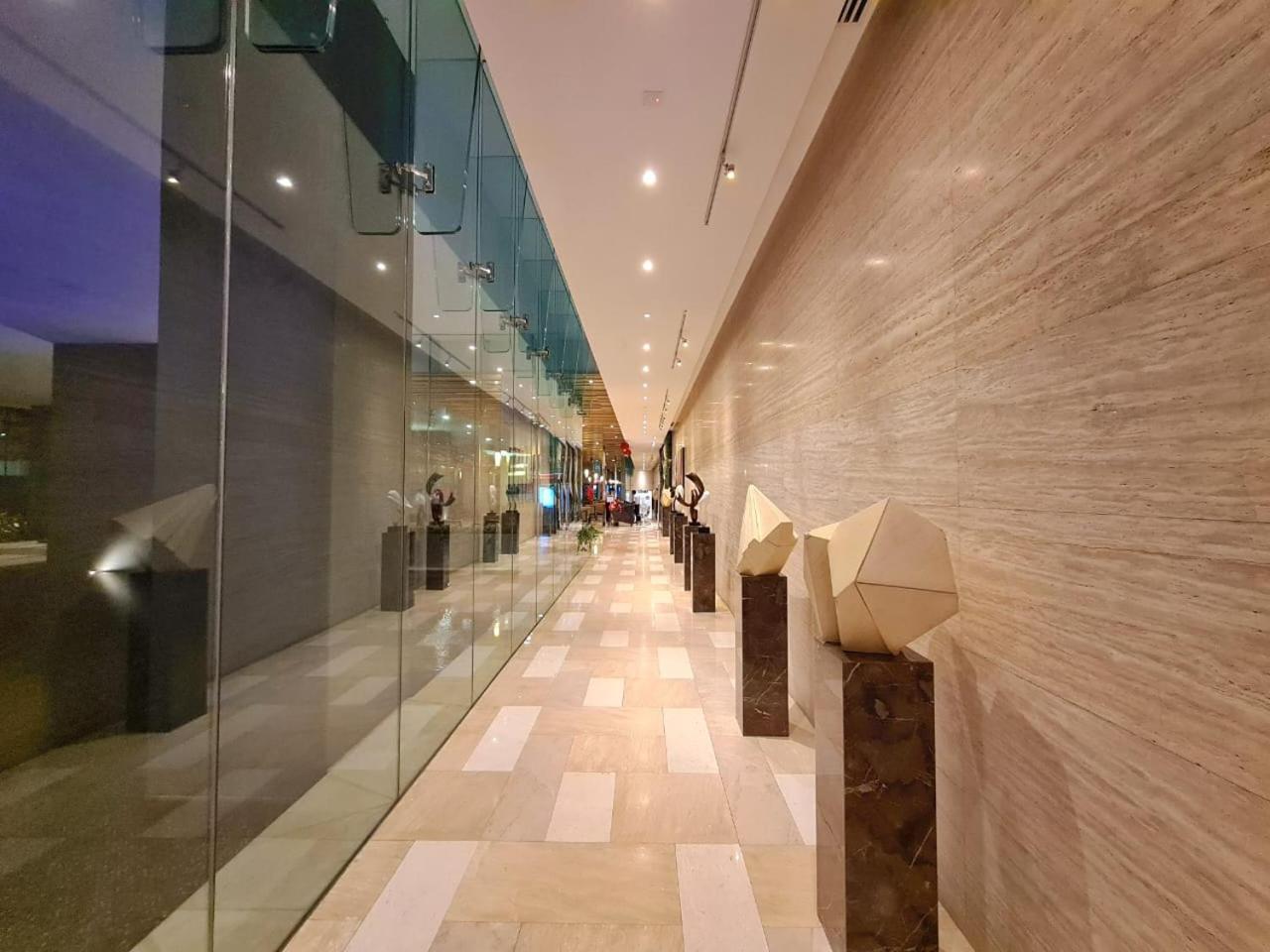 M city service suite KLCC