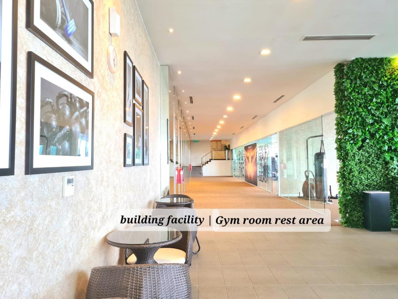 M city service suite KLCC