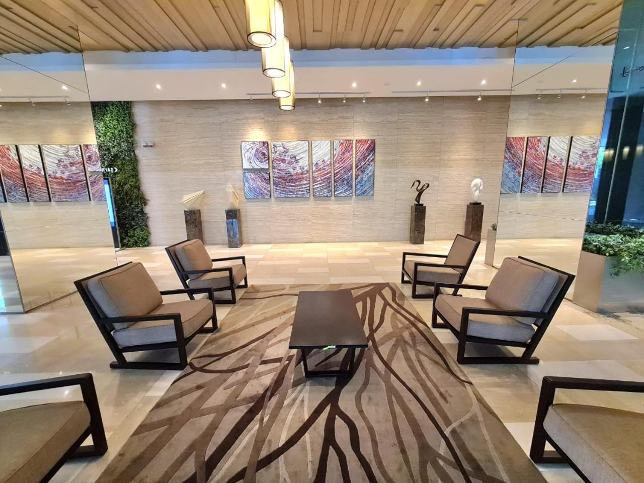 M city service suite KLCC