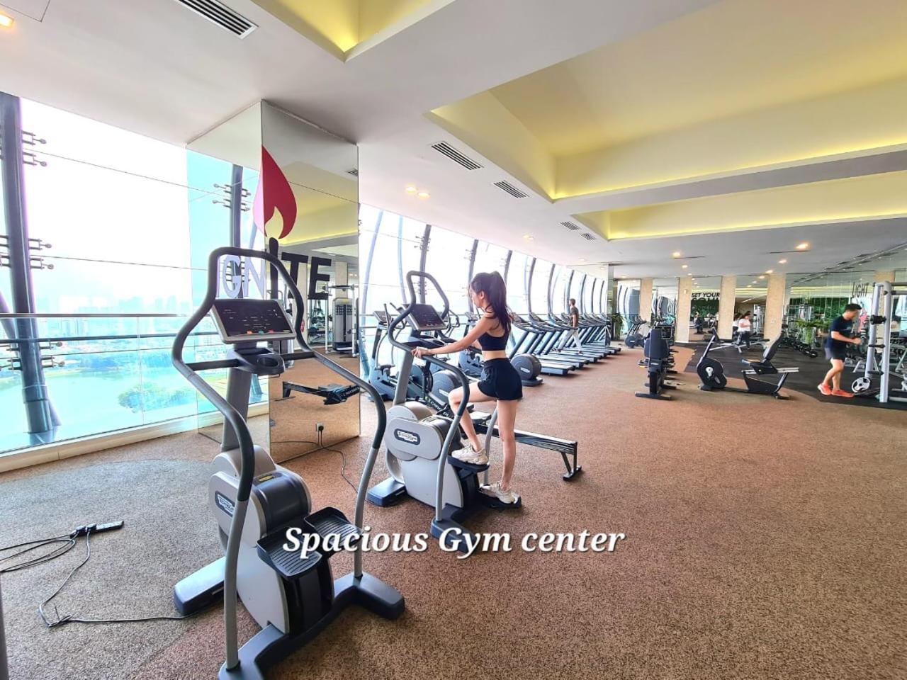 M city service suite KLCC