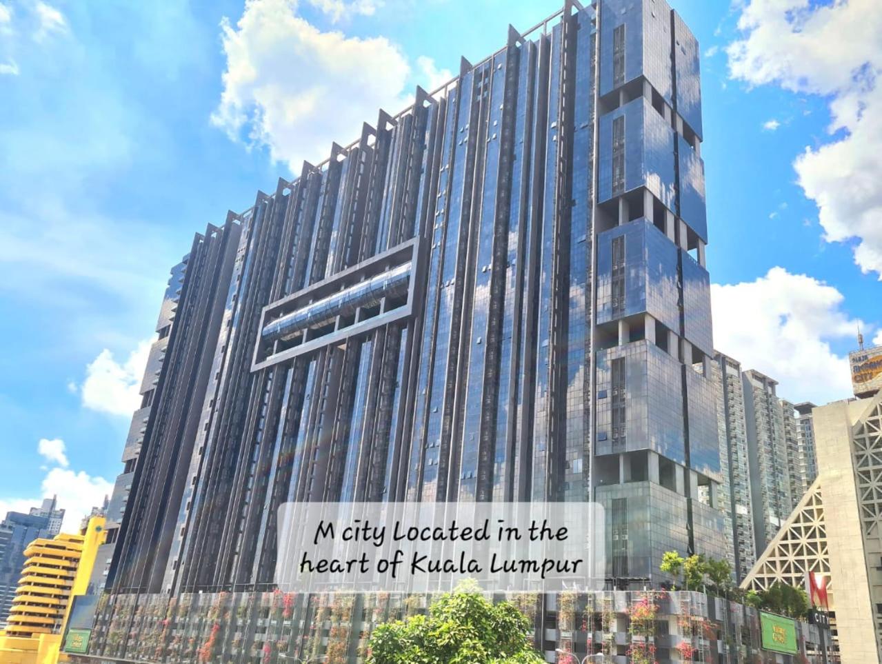 M city service suite KLCC