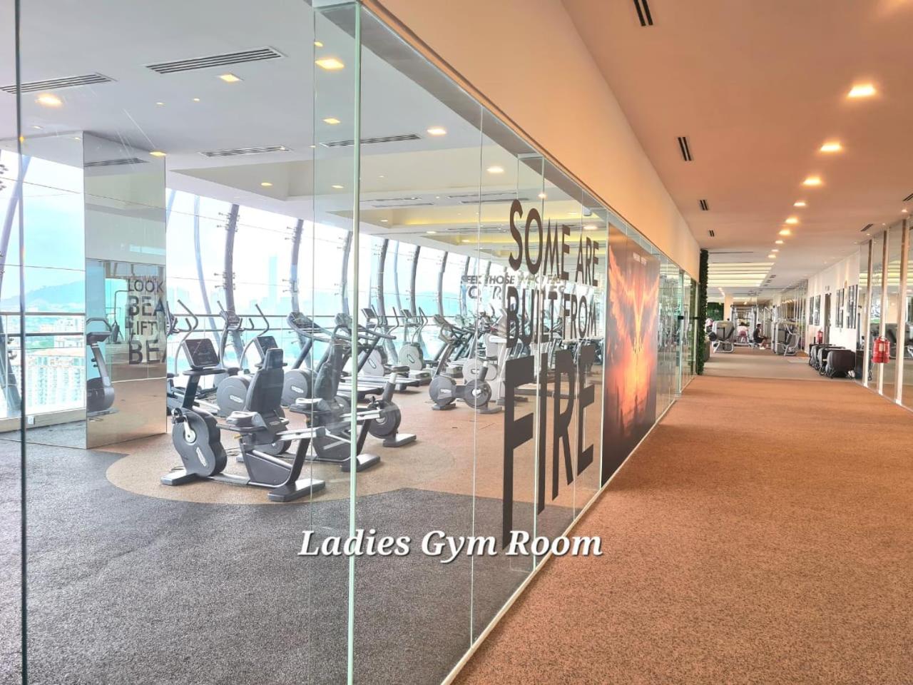 M city service suite KLCC