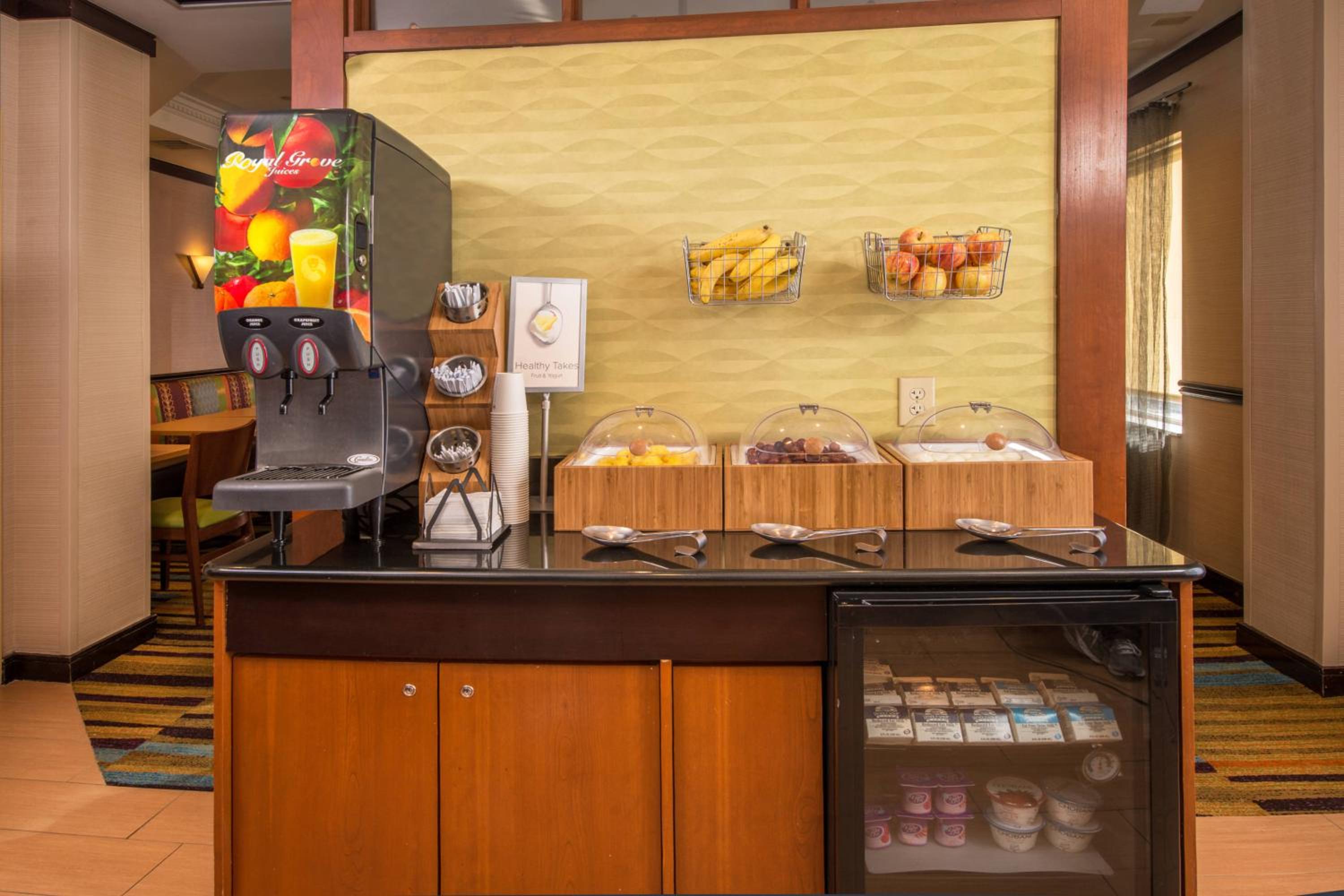Fairfield Inn Dulles Airport Chantilly - Property Image 3