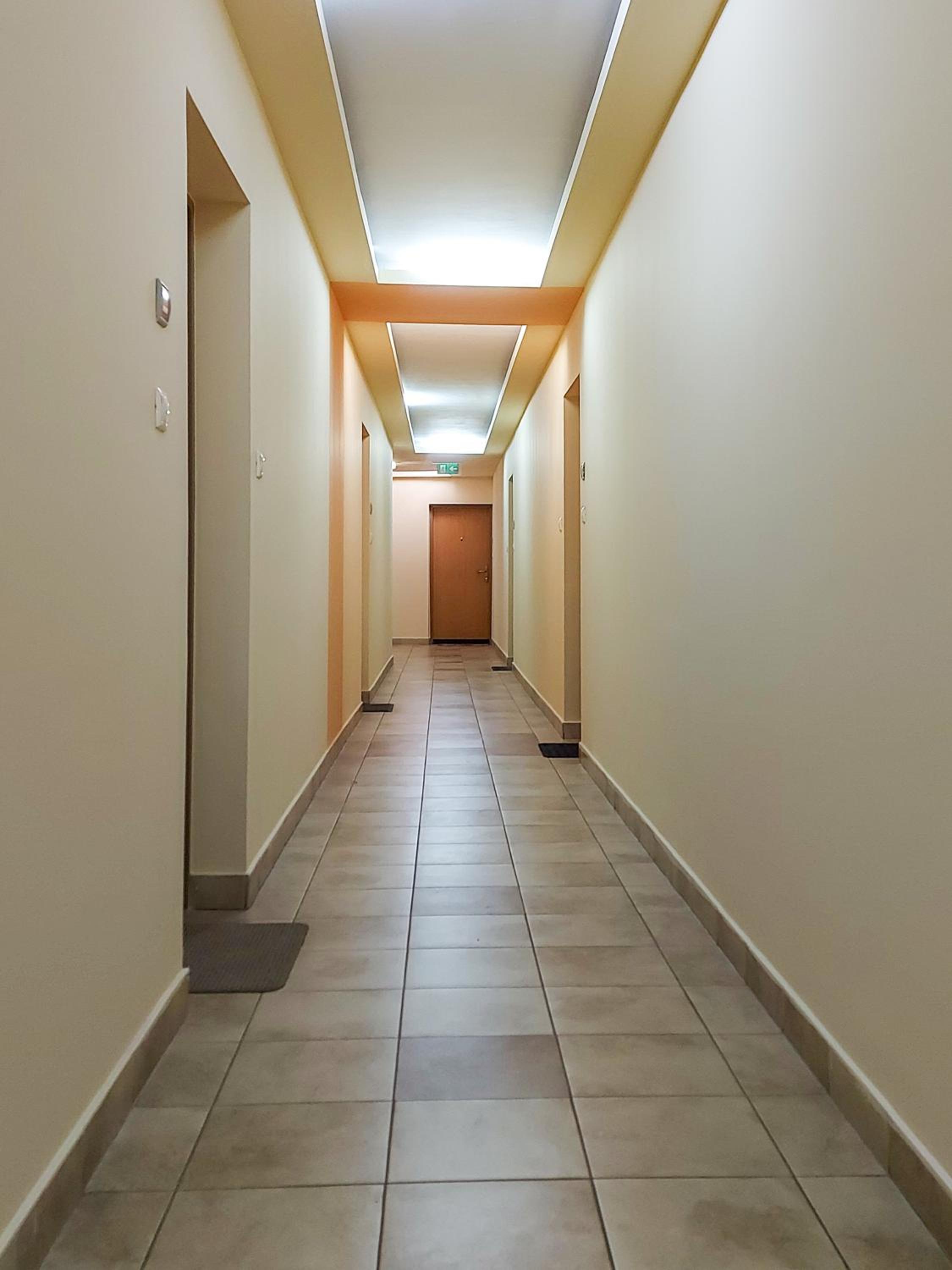 Harmony Apartments - Balcony, AC, Free Parking, Metro, Self Check-In