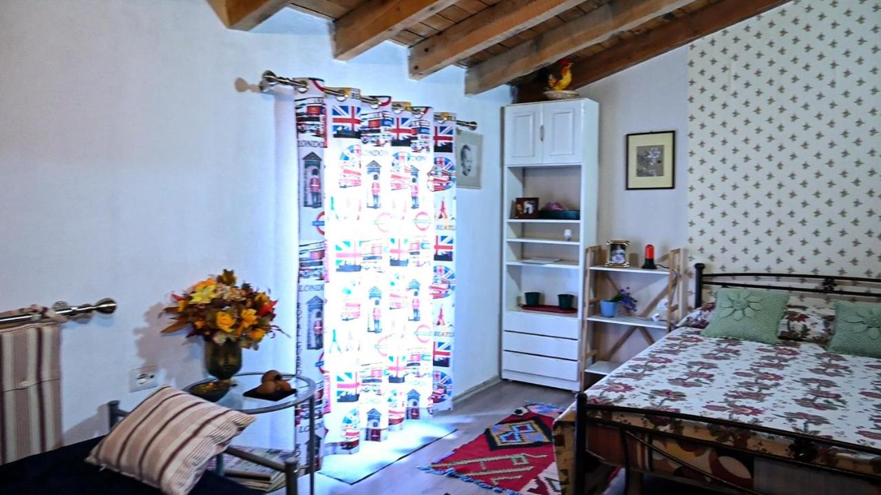 Vila Topalli