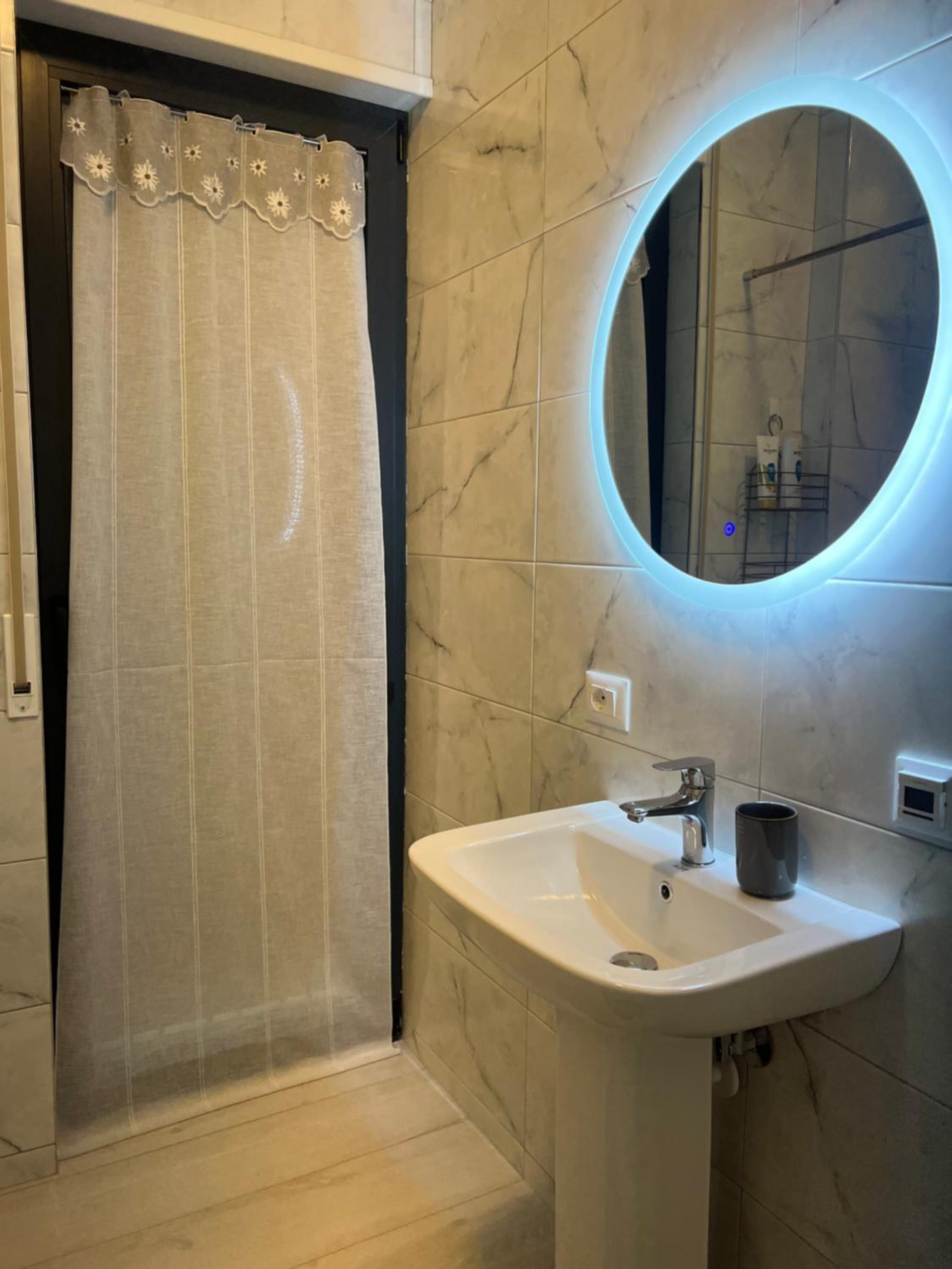 Alma Rose Apartment