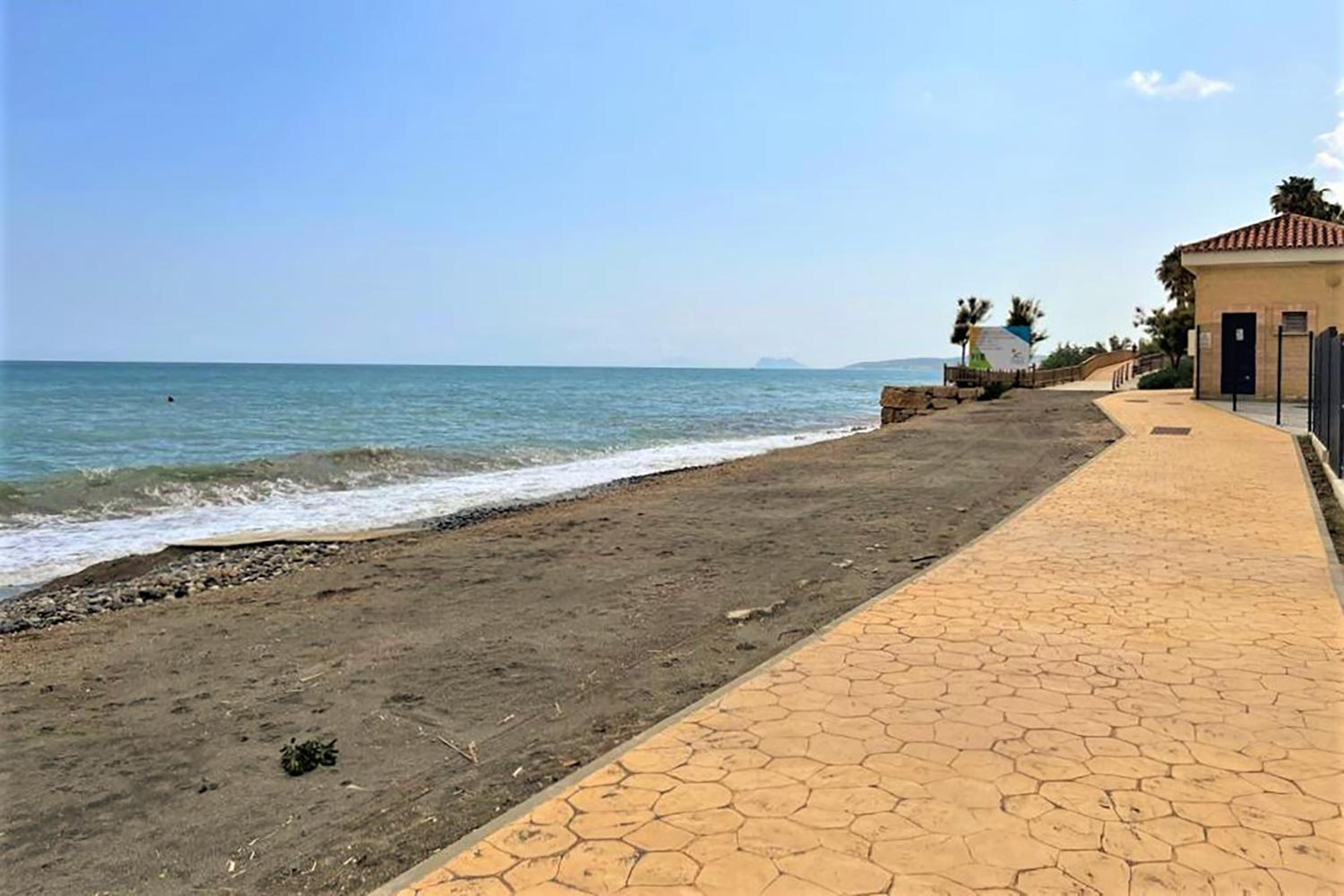 Estepona West Townhouse LOBON
