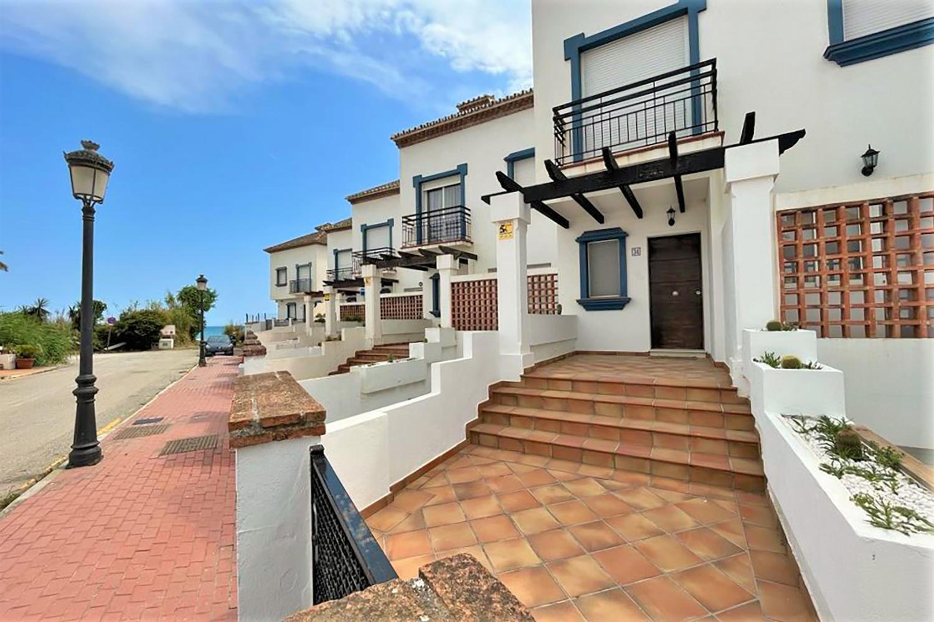 Estepona West Townhouse LOBON