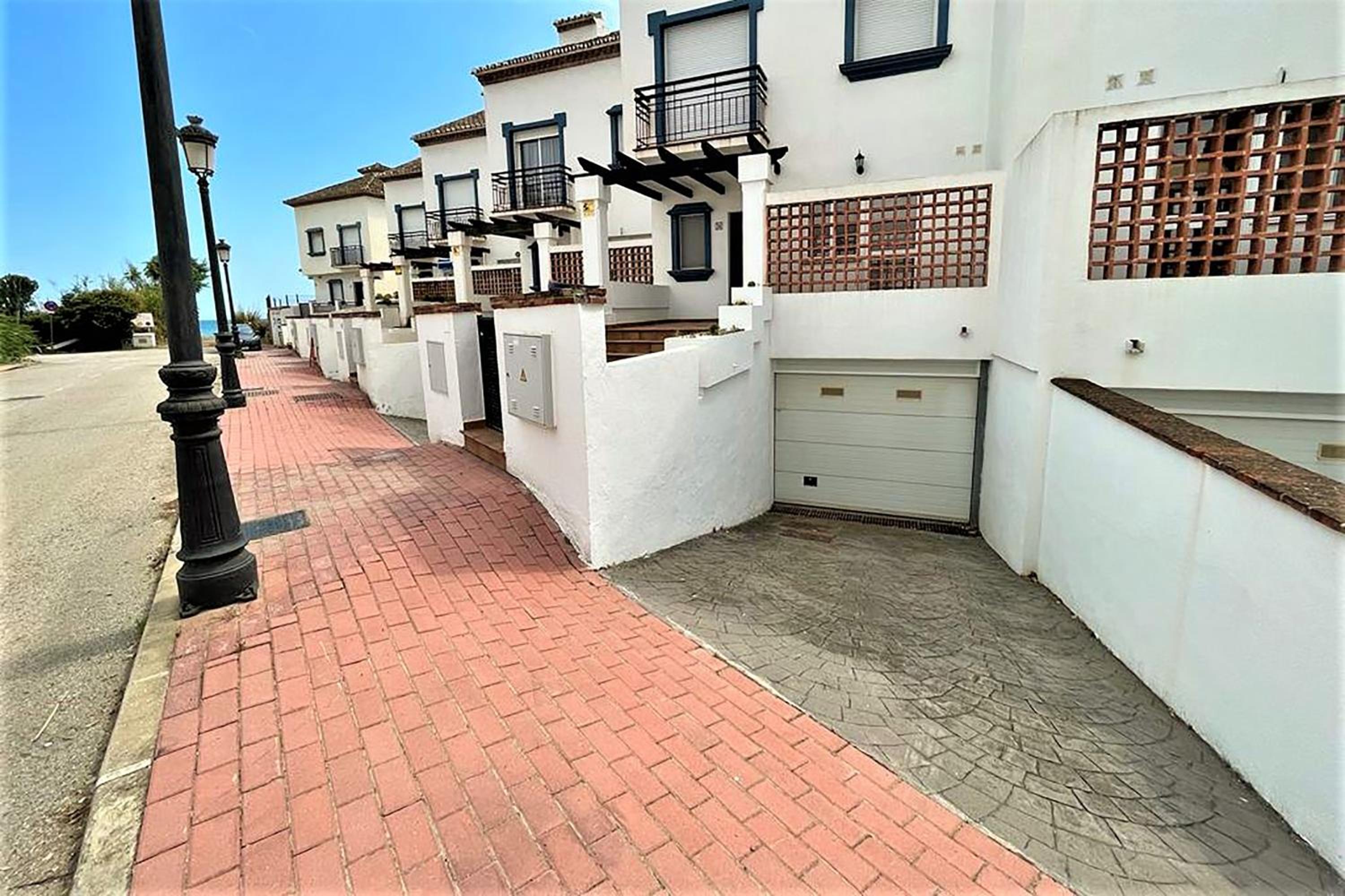 Estepona West Townhouse LOBON
