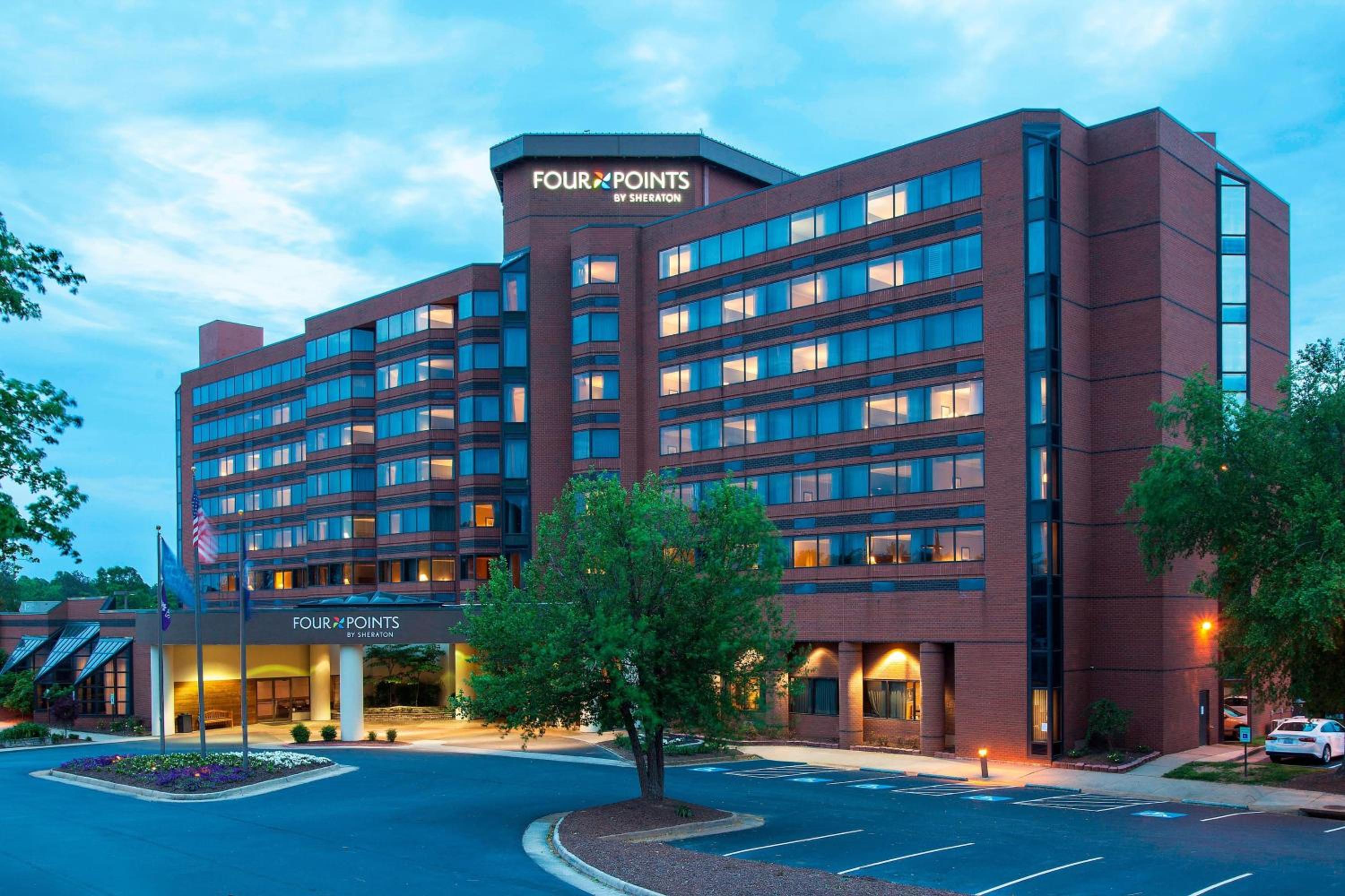 Hotel Four Points by Sheraton Richmond - Image 1