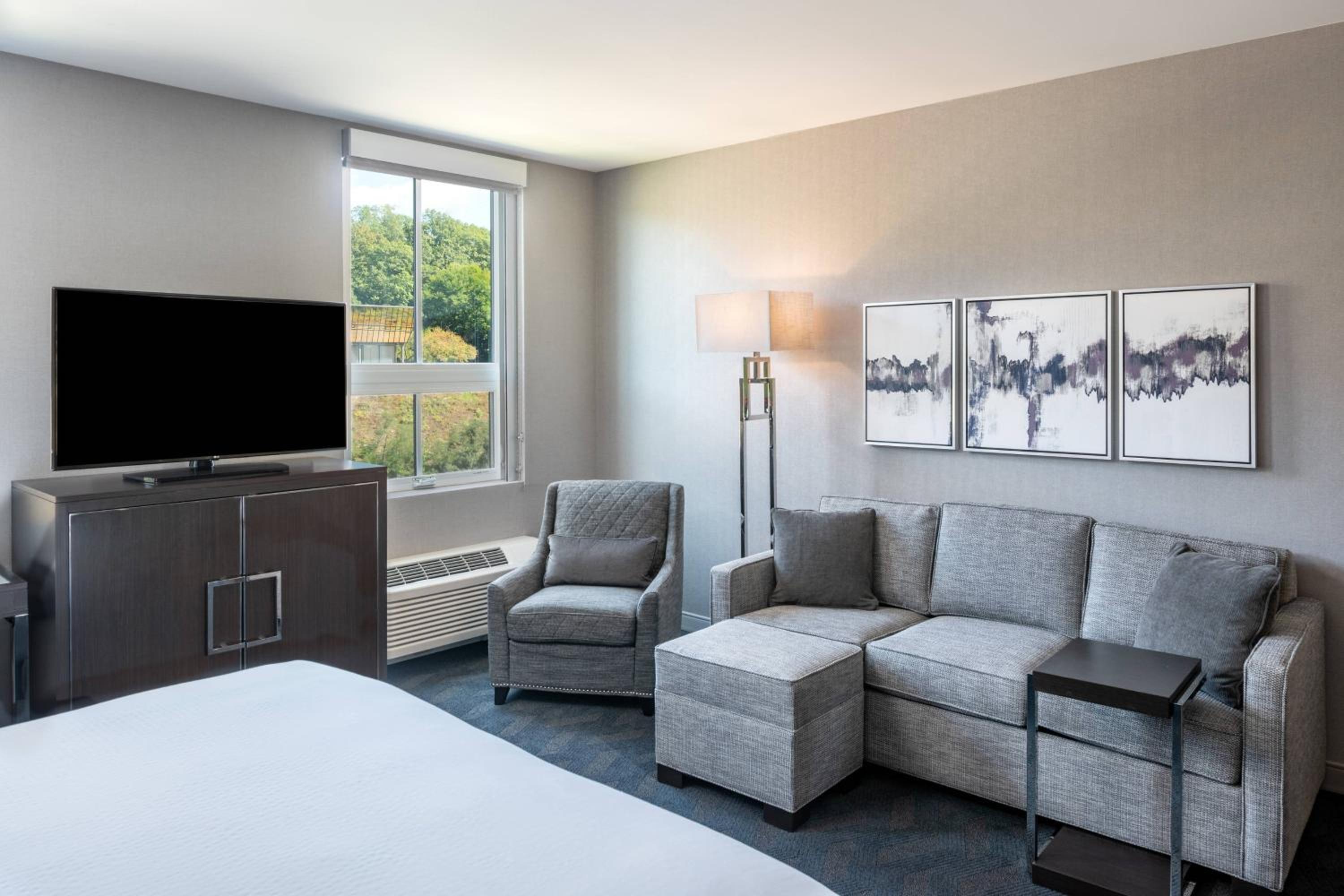 Residence Inn by Marriott Boston Waltham - Property Image 7