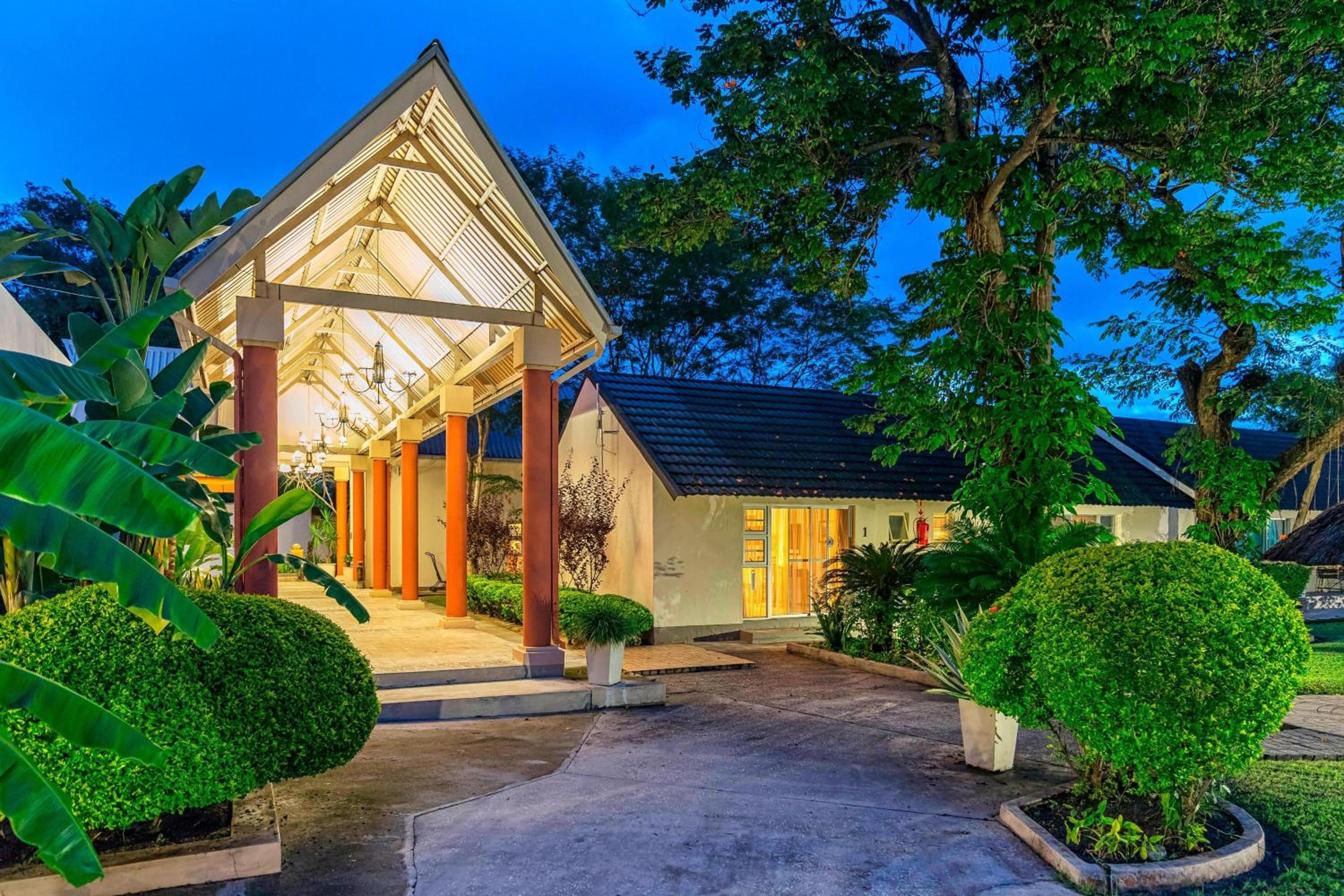 Protea Hotel by Marriott Zambezi River Lodge