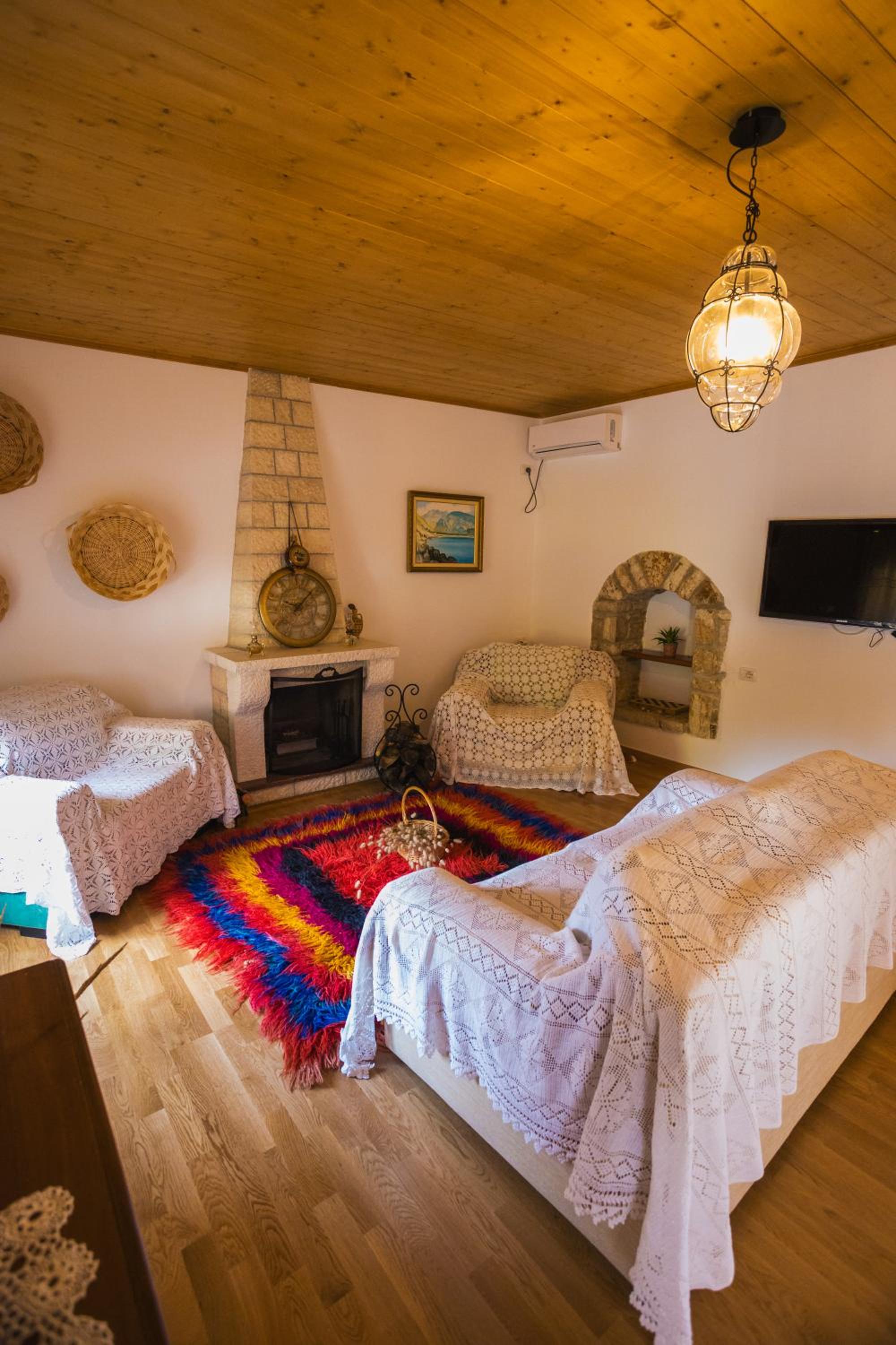 Villa Porta Qeparo