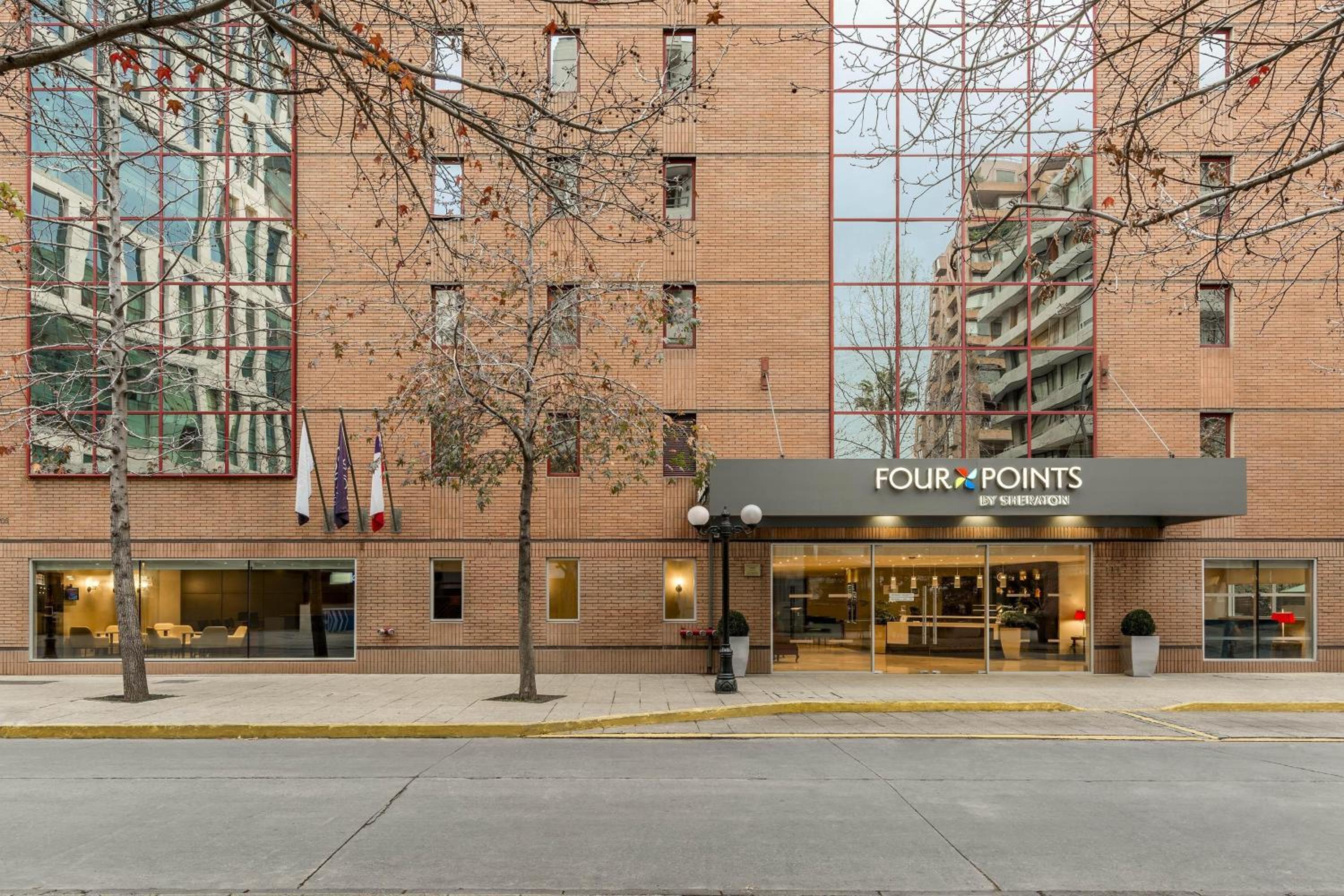 Hotel Four Points by Sheraton Santiago - Image 1