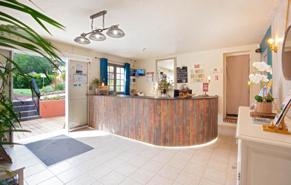 hotel reception