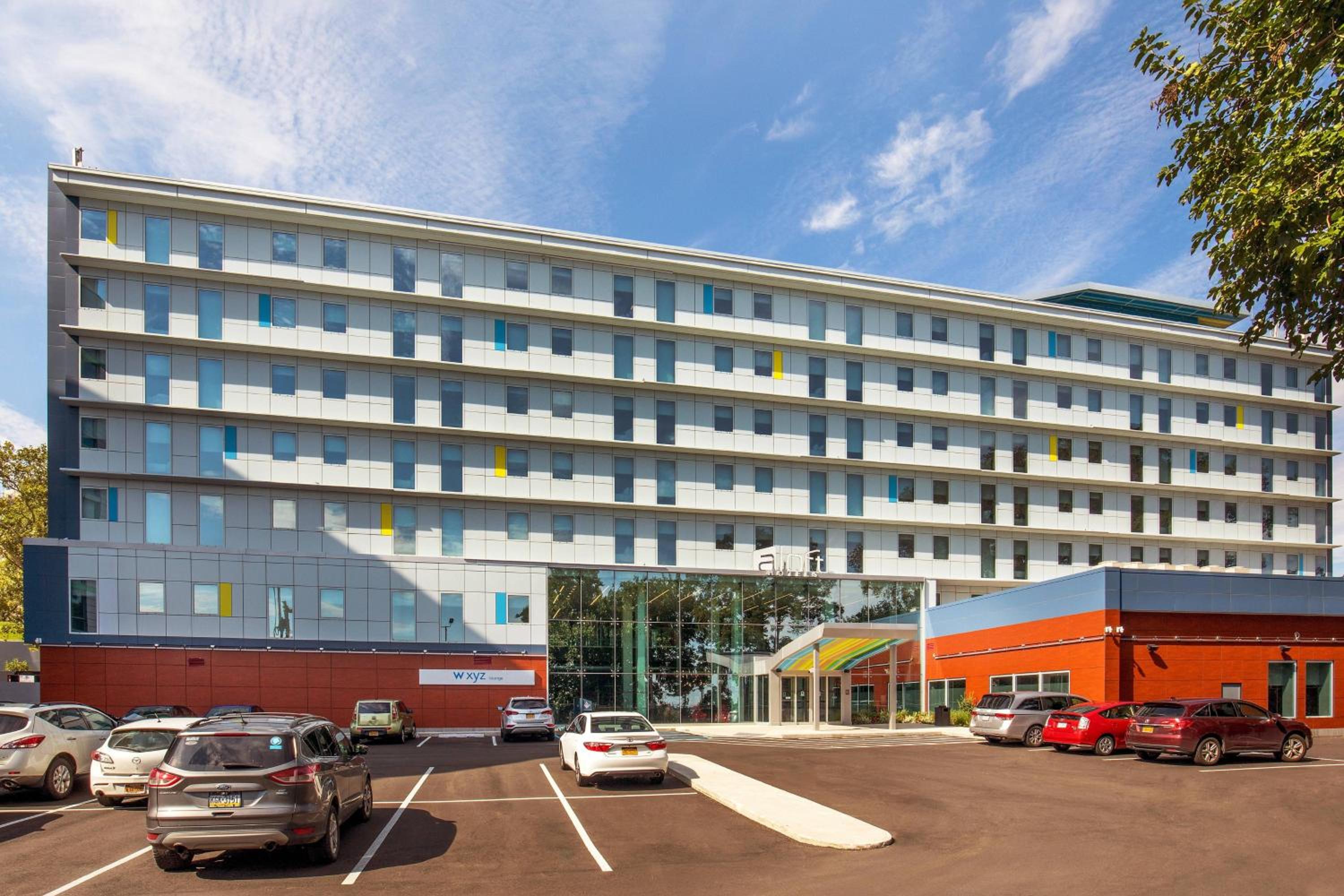 Aloft New York LaGuardia Airport - Property Image 9