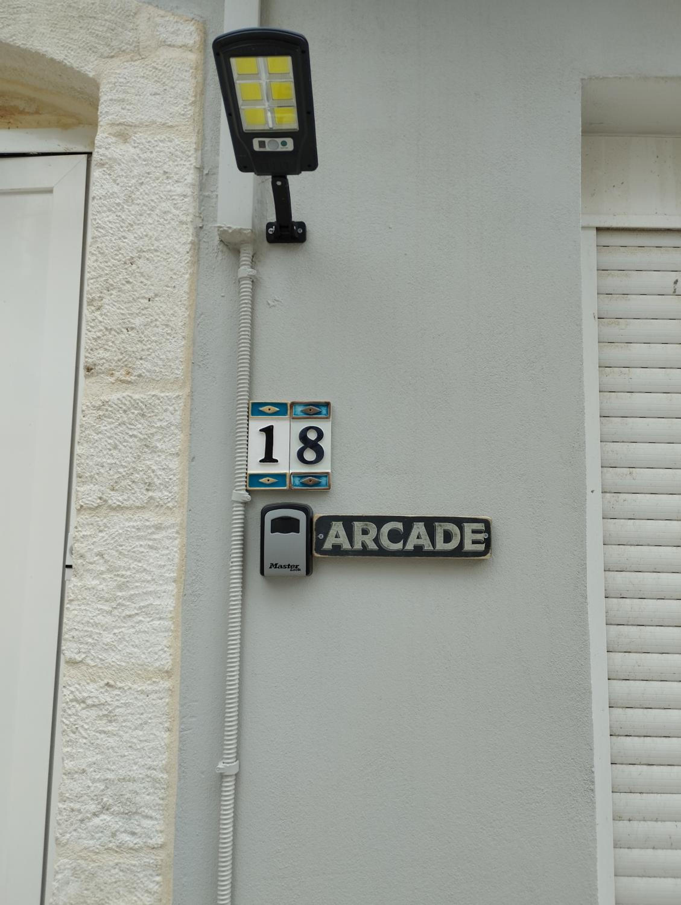 Arcade central retro apartment