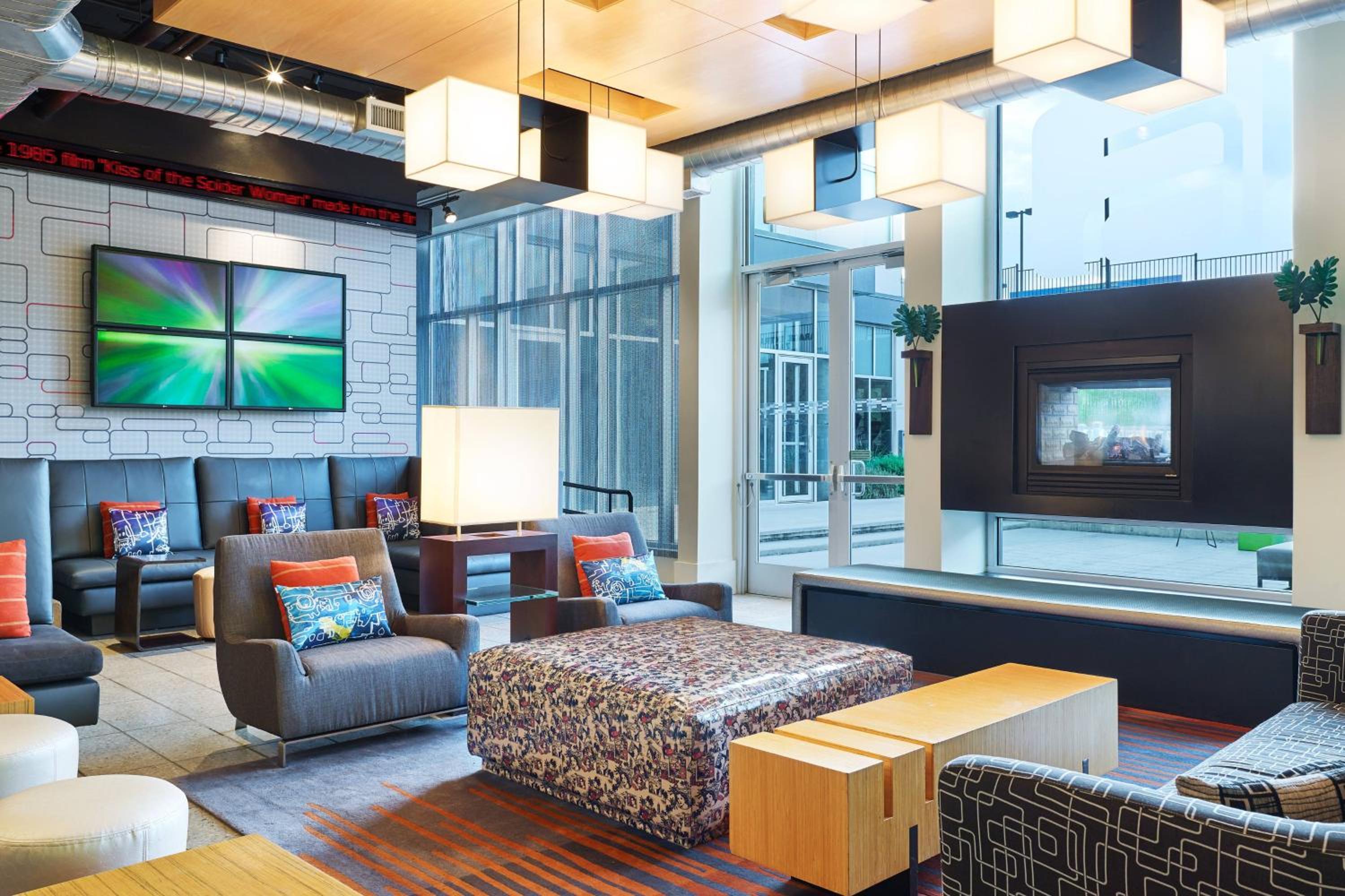 Summit County Vacations - Aloft Hotel Frisco - Property Image 12