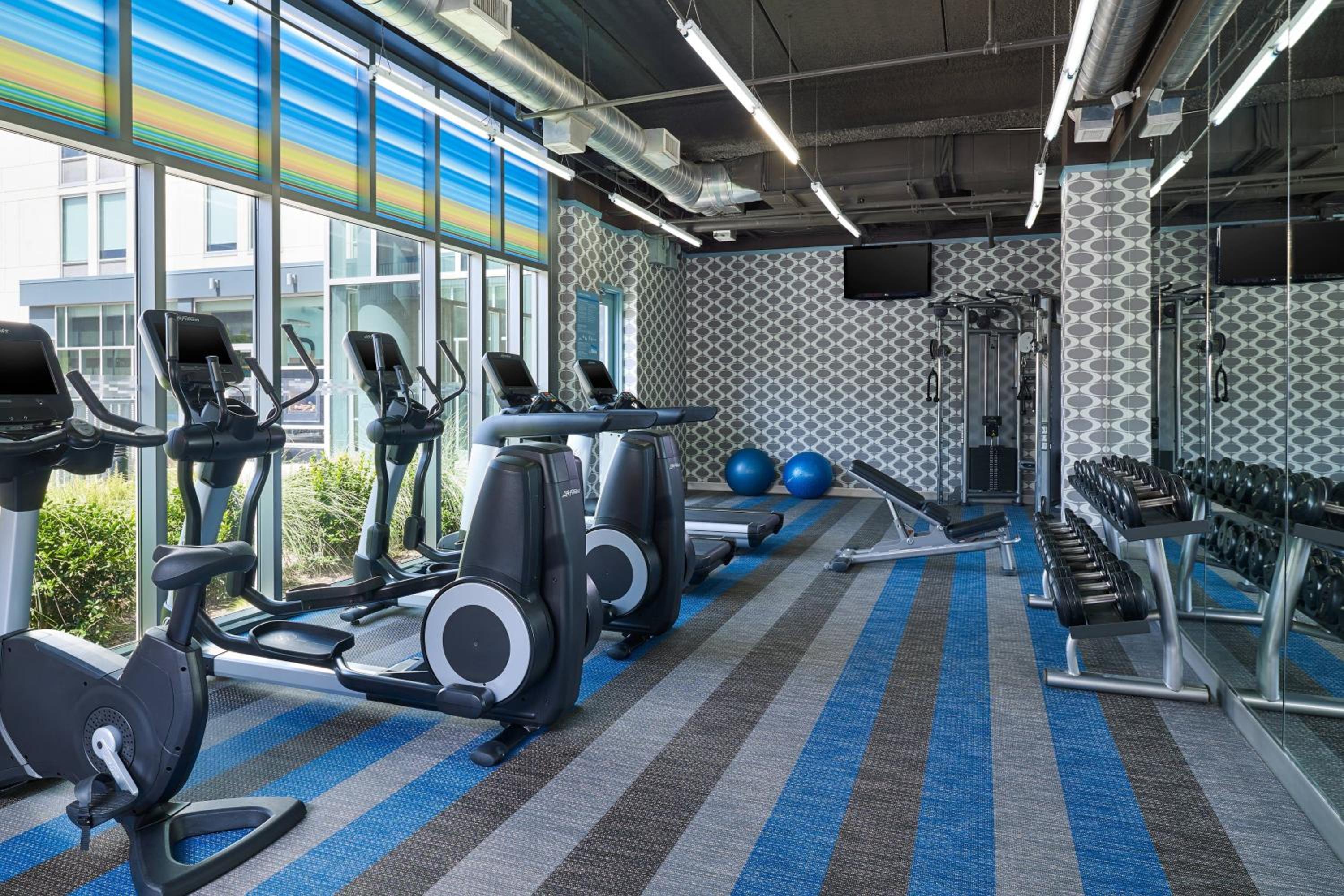 Summit County Vacations - Aloft Hotel Frisco - Property Image 3