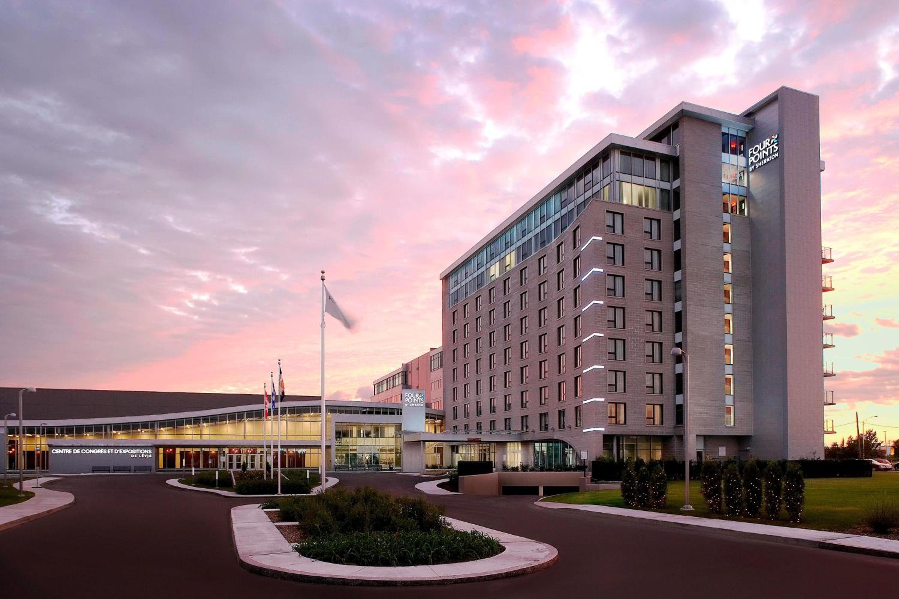Levis Vacations - Four Points by Sheraton Levis Convention Centre - Property Image 4