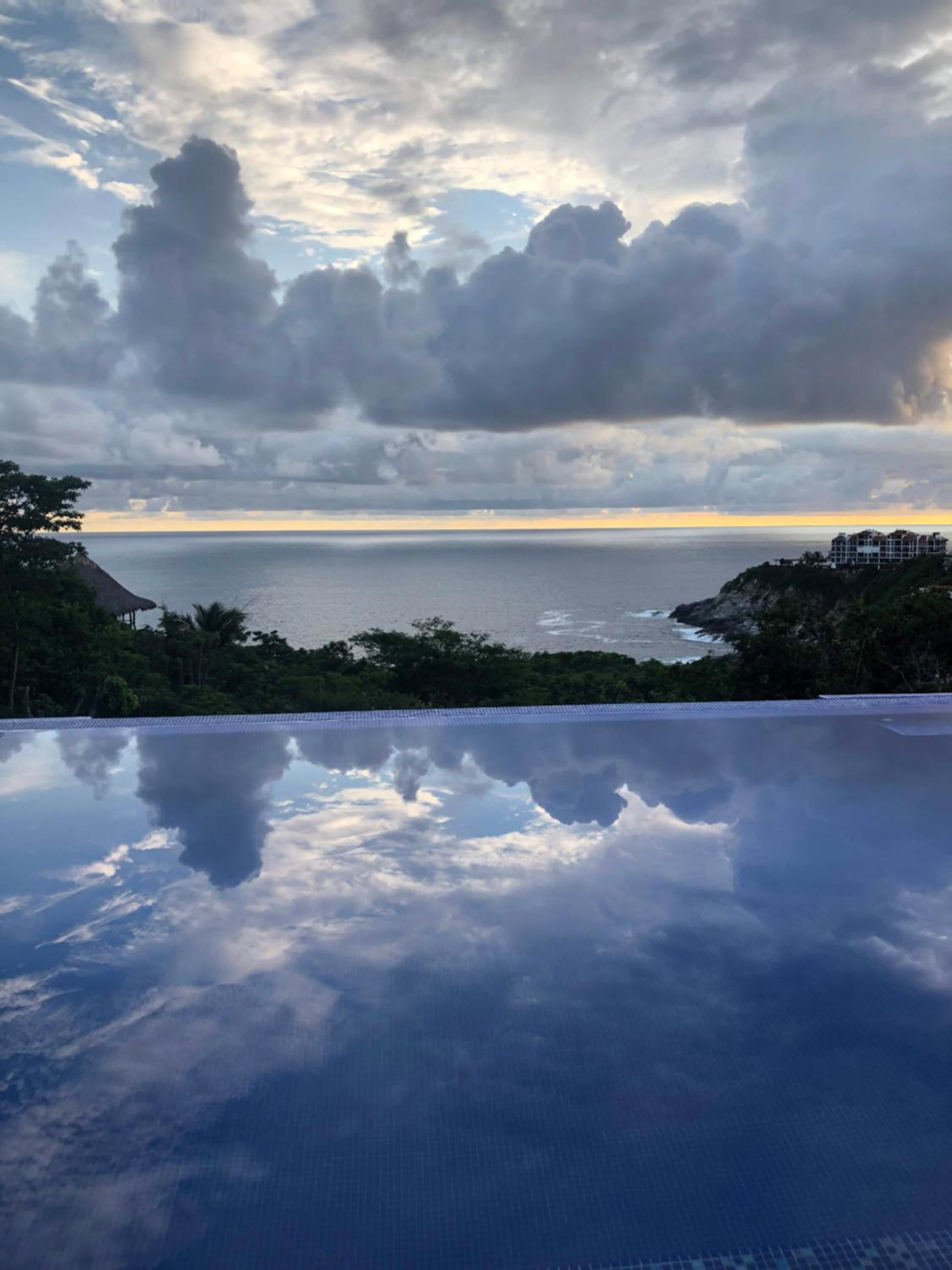 Casa Xcaala, oceanfront with private pool view 3