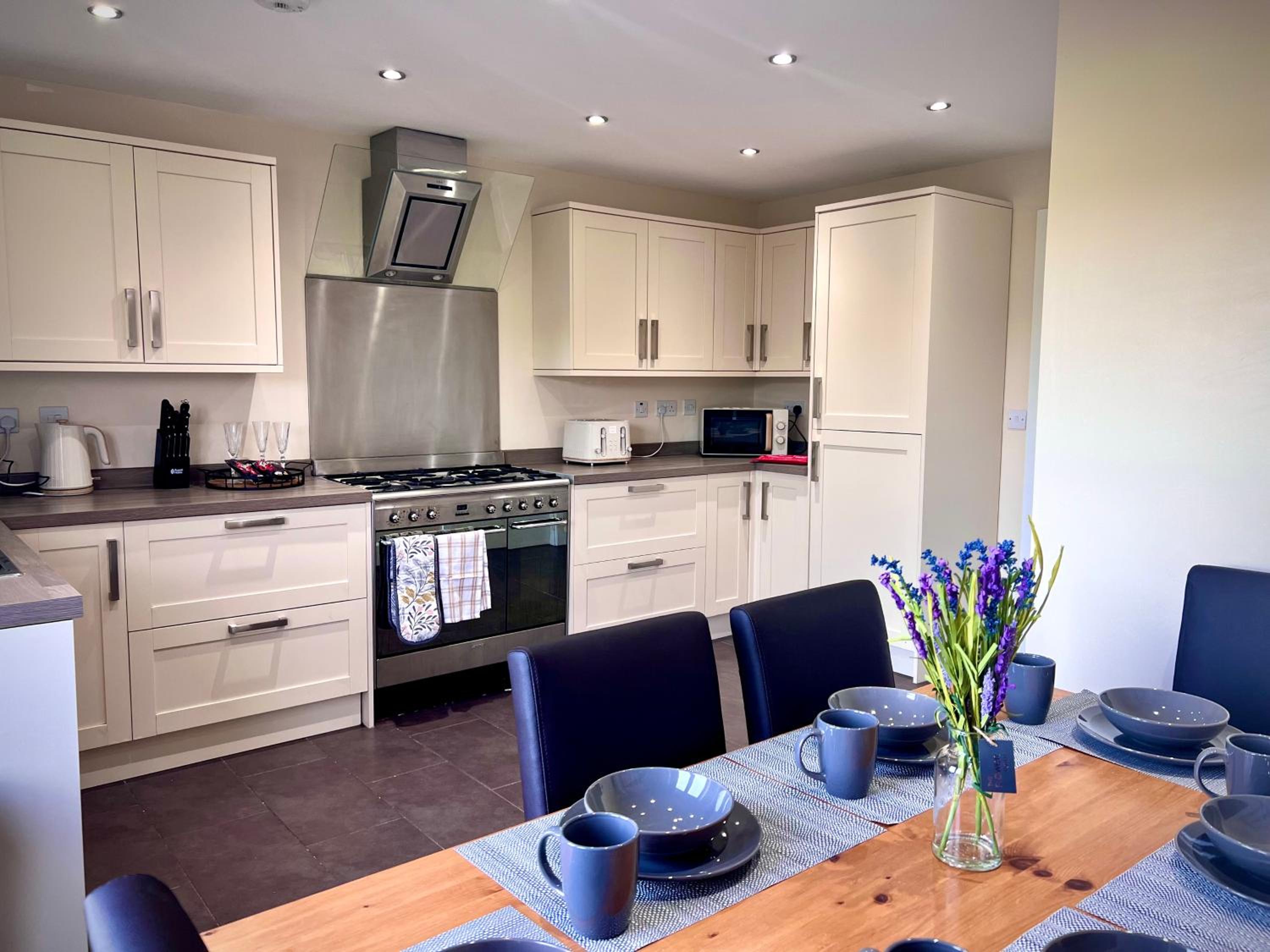 Syster Properties Leicester LE3 Comfy Casa Stay with Free Parking in Quiet Area
