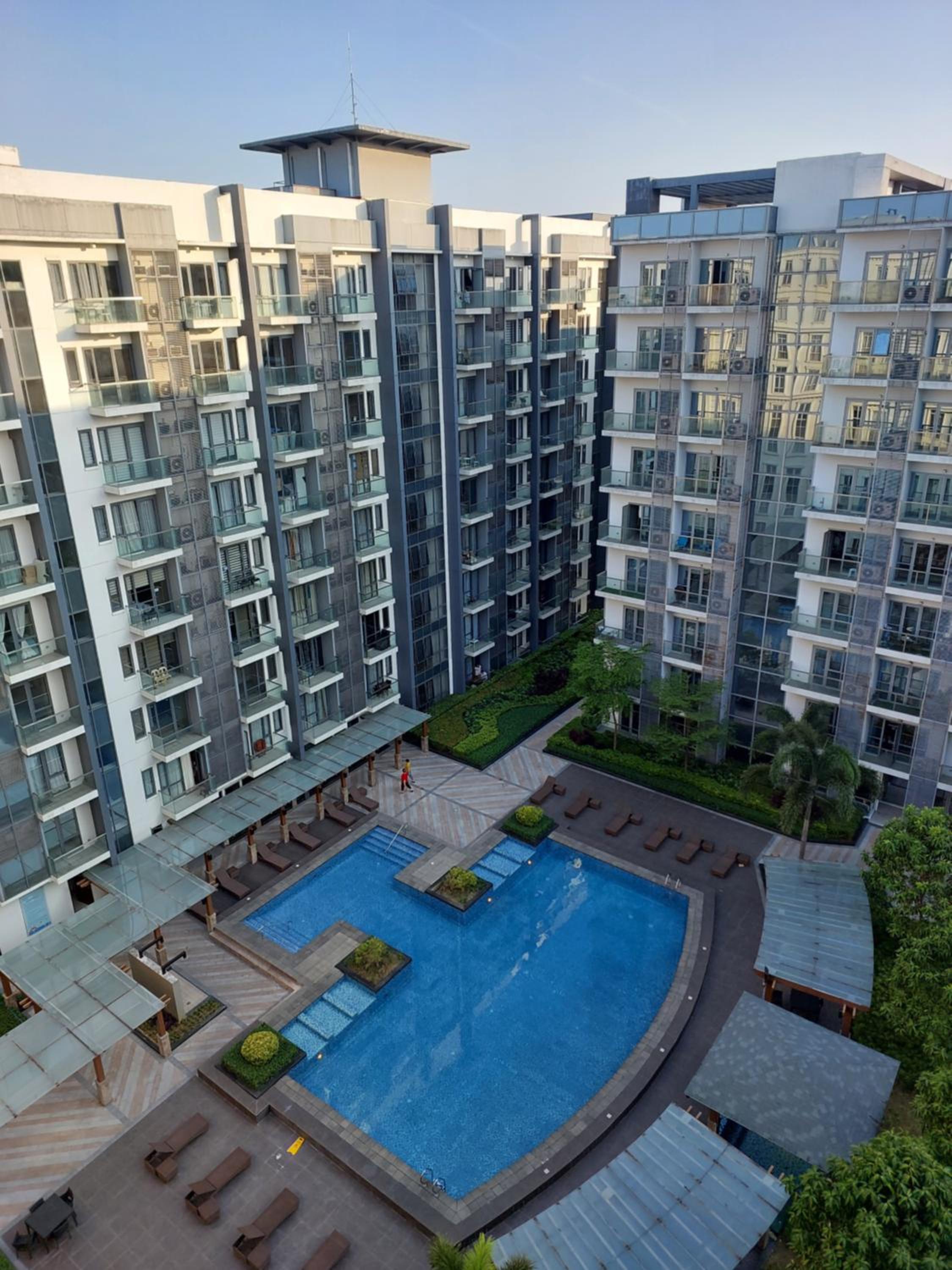 81 Newport,NAIA 3,Pasay Condotel view 4
