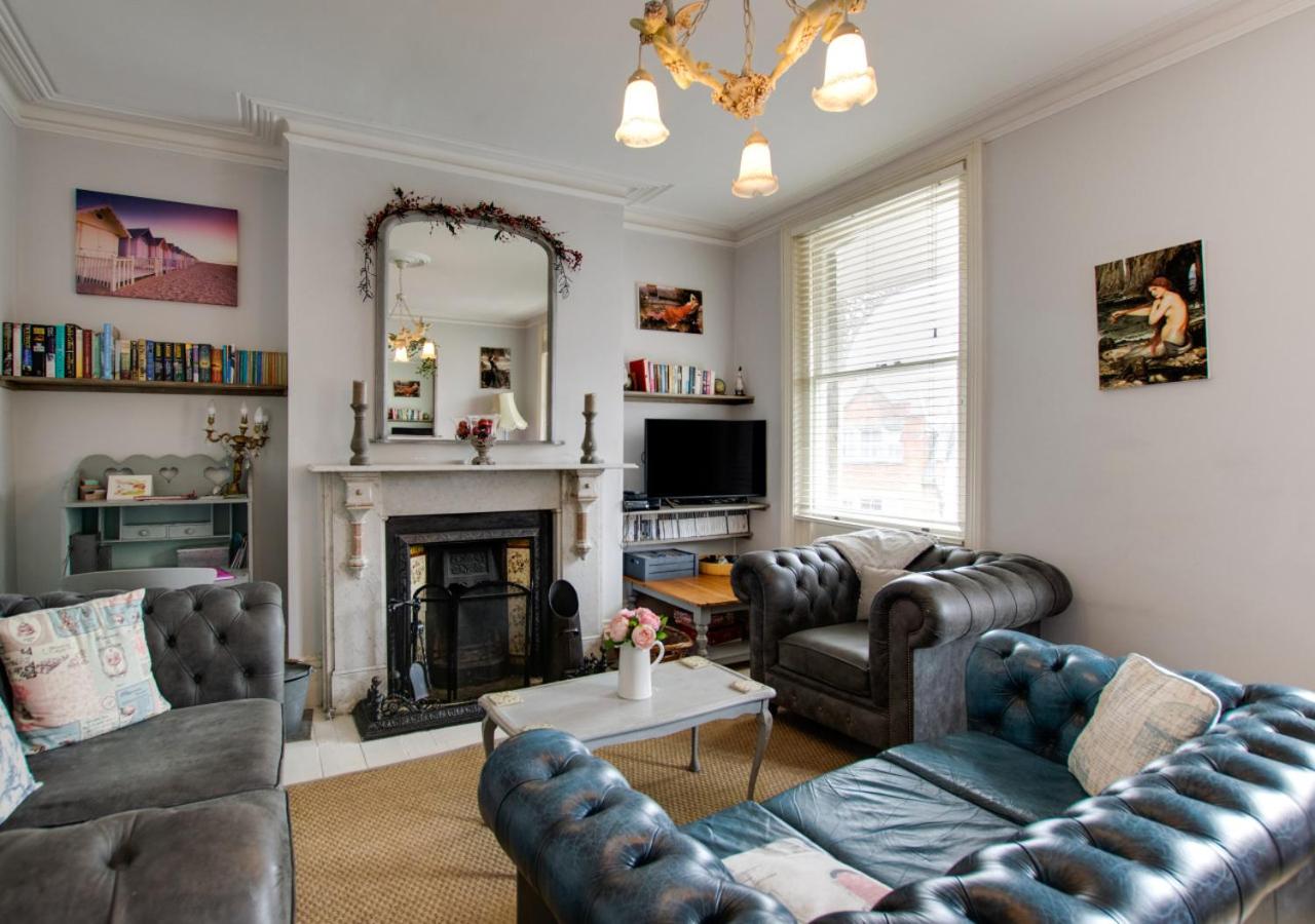 3 Bed in Swanage oc-wy621