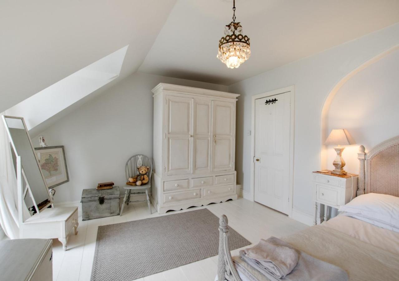 3 Bed in Swanage oc-wy621