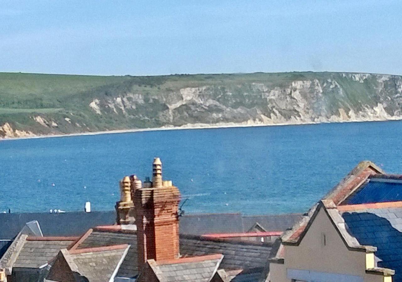 3 Bed in Swanage oc-wy621