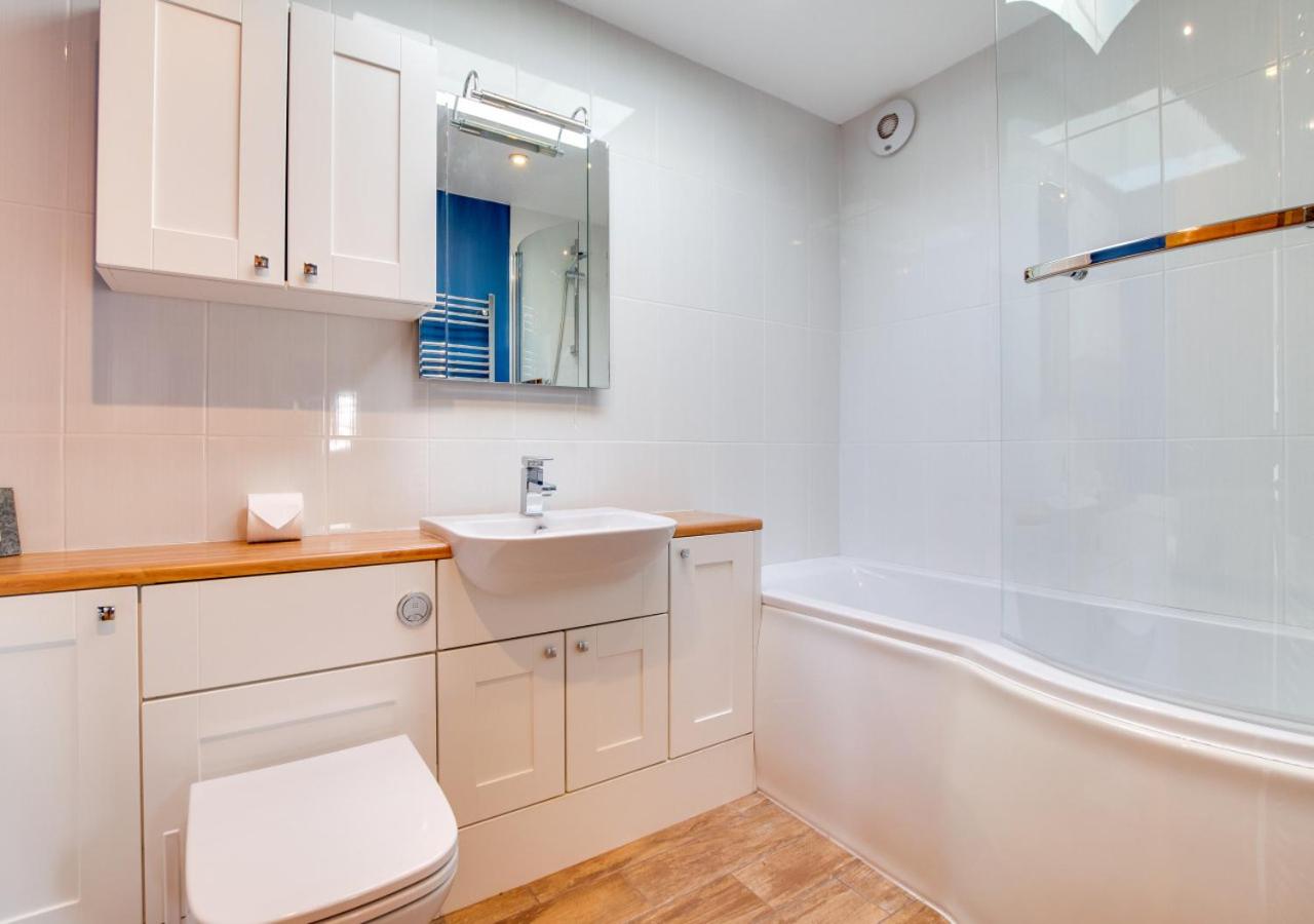 2 Bed in Swanage oc-wy610