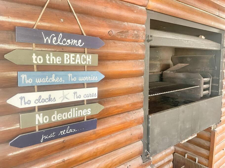 Jeffreysbay charming wooden house close to beach