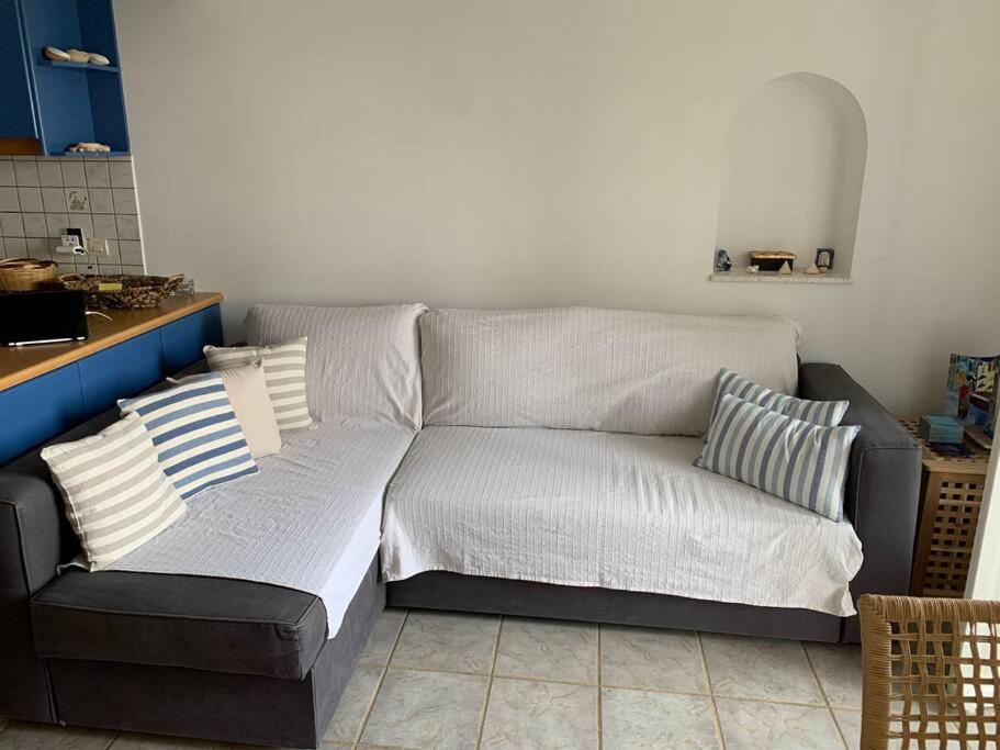 Beautiful summer house 5' from the beach