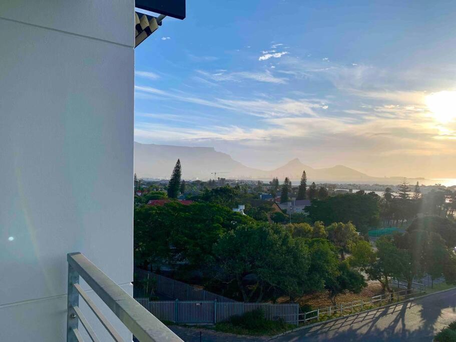 Lagoon Views - 2 bed 2 bath Apartment