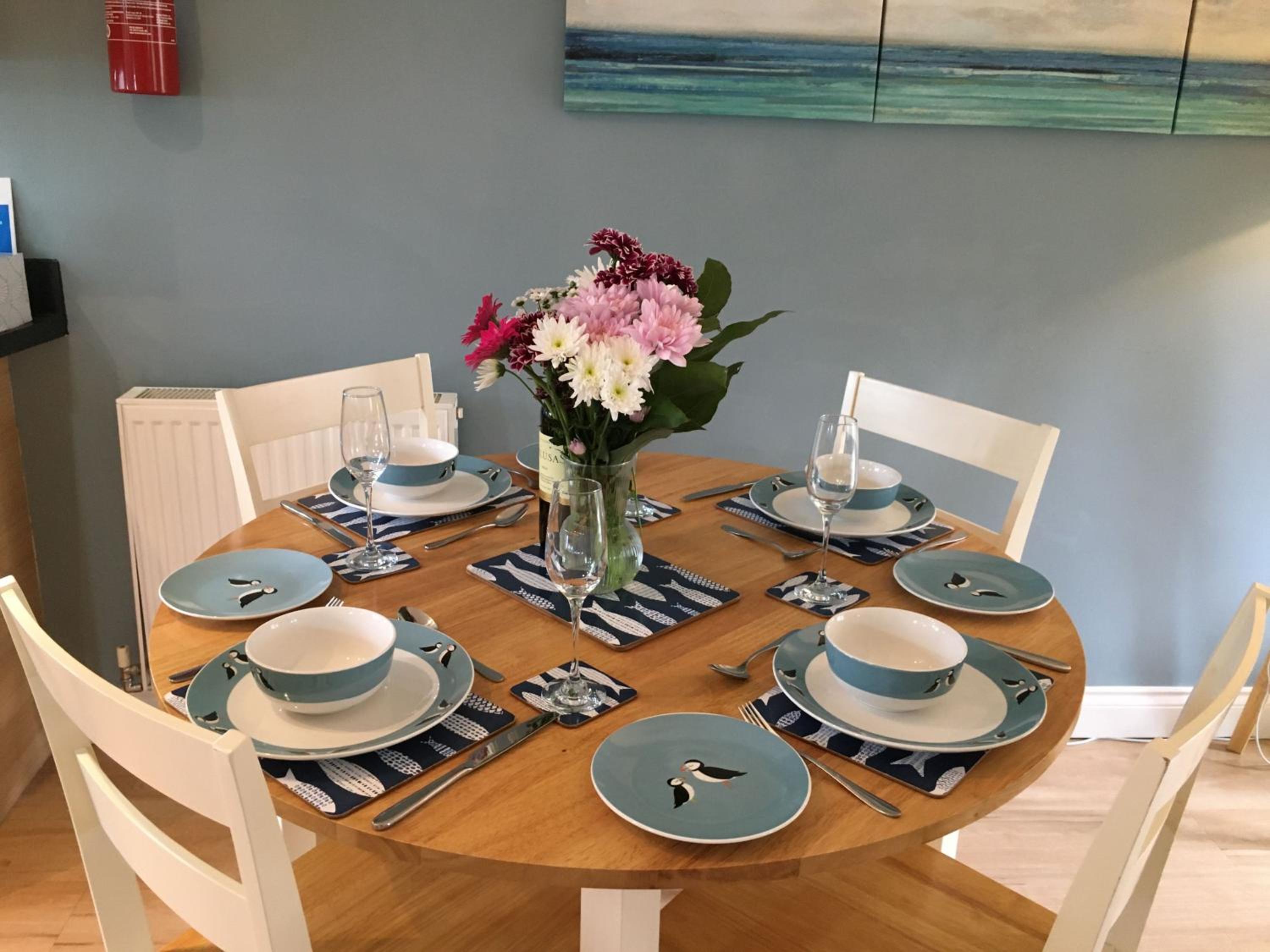 Seaside Cottage, The Bay, 2 bedrooms, patio, parking nearby, 2 dogs welcome view 2